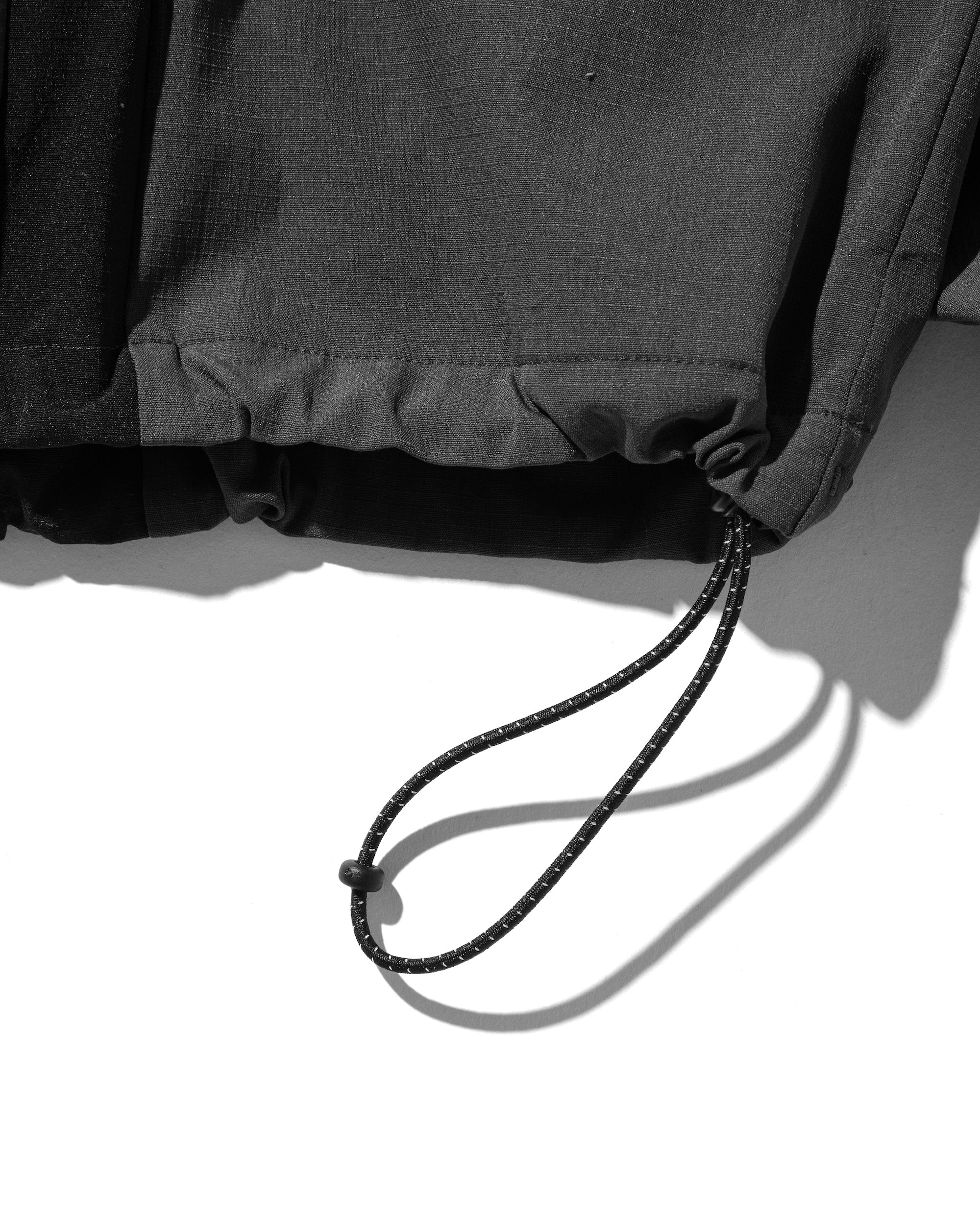 【5.3 SAT 20:00- IN STOCK】ACTIVE CITY PULLOVER (CHARCOAL×BLACK)
