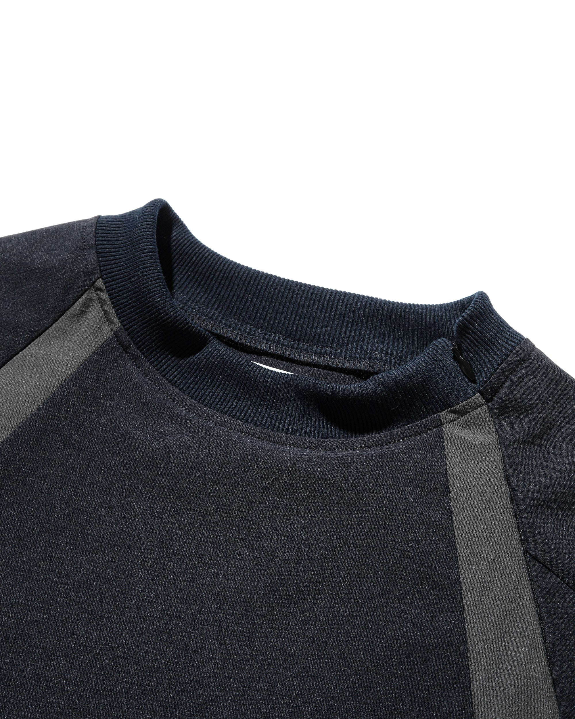 【5.3 SAT 20:00- IN STOCK】ACTIVE CITY PULLOVER (NAVY×CHARCOAL)