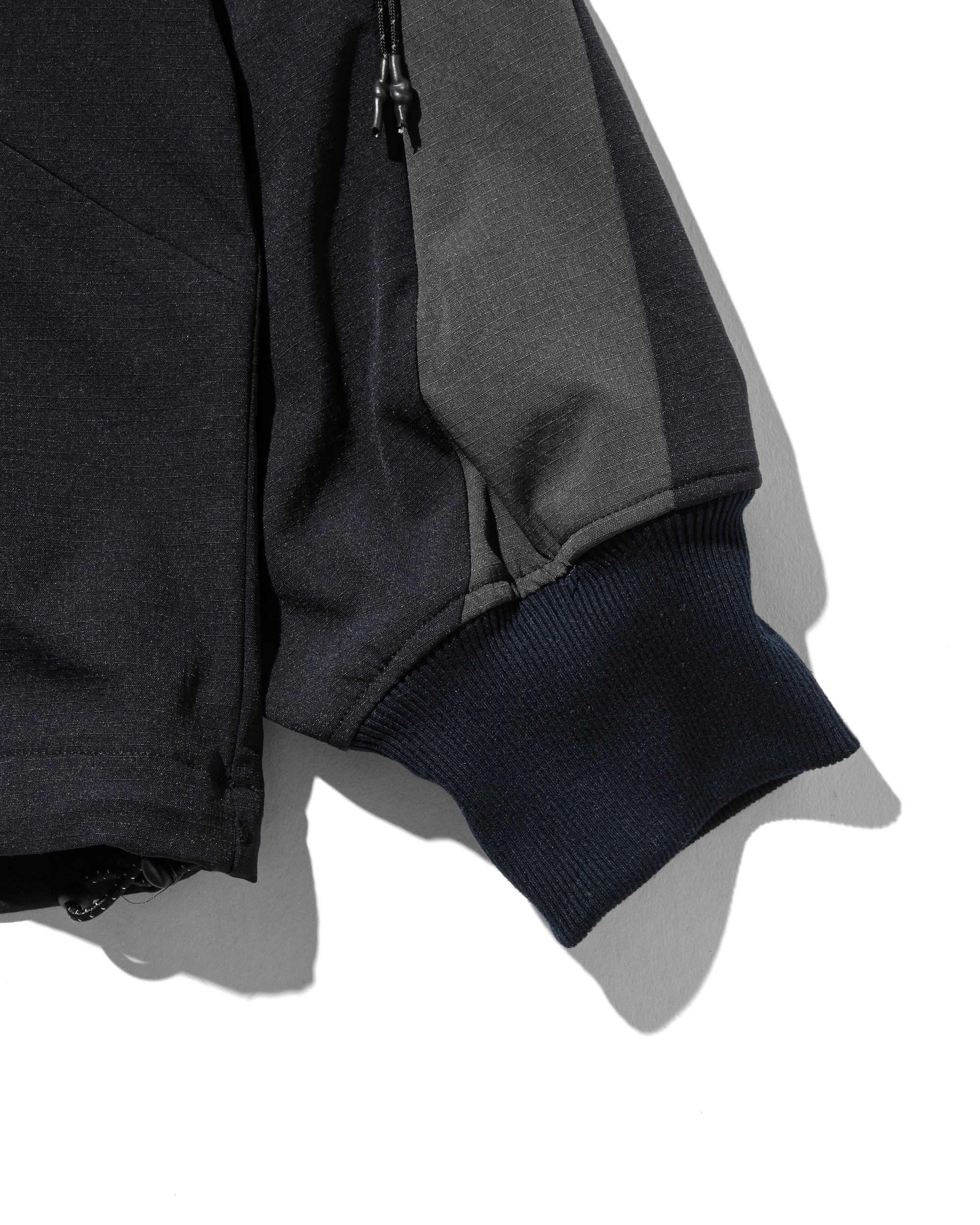 【5.3 SAT 20:00- IN STOCK】ACTIVE CITY PULLOVER (NAVY×CHARCOAL)