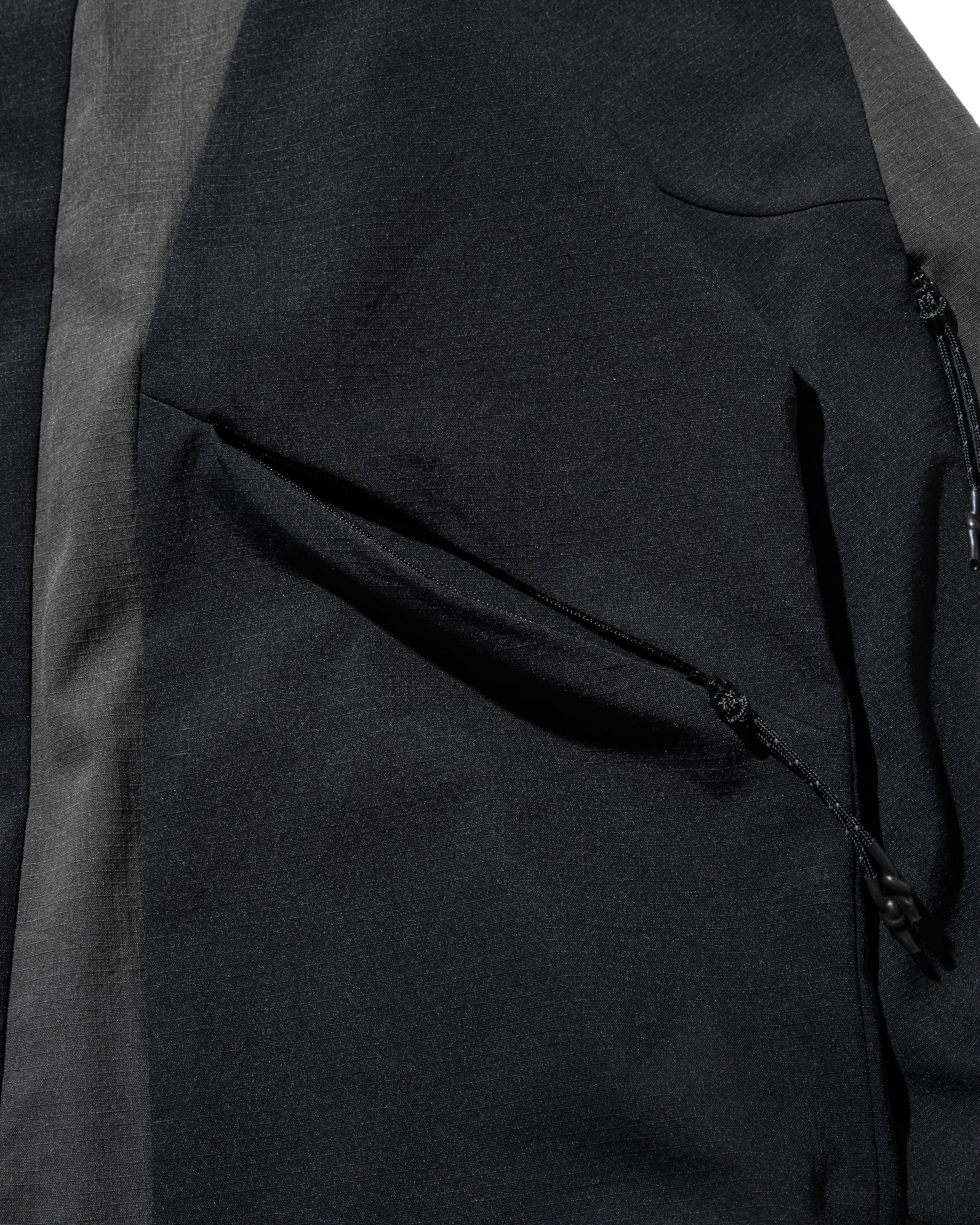 【5.3 SAT 20:00- IN STOCK】ACTIVE CITY PULLOVER (NAVY×CHARCOAL)