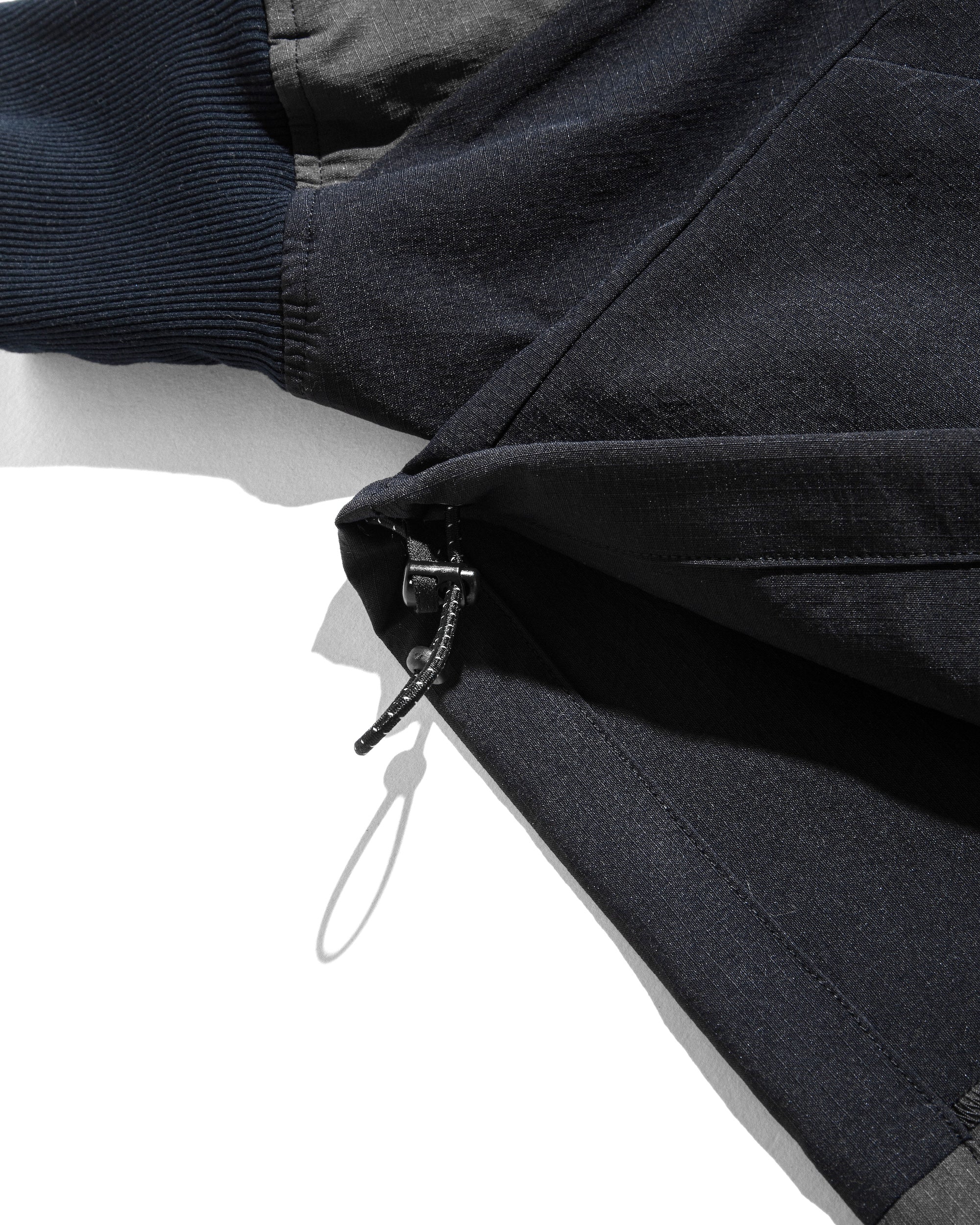 【5.3 SAT 20:00- IN STOCK】ACTIVE CITY PULLOVER (NAVY×CHARCOAL)