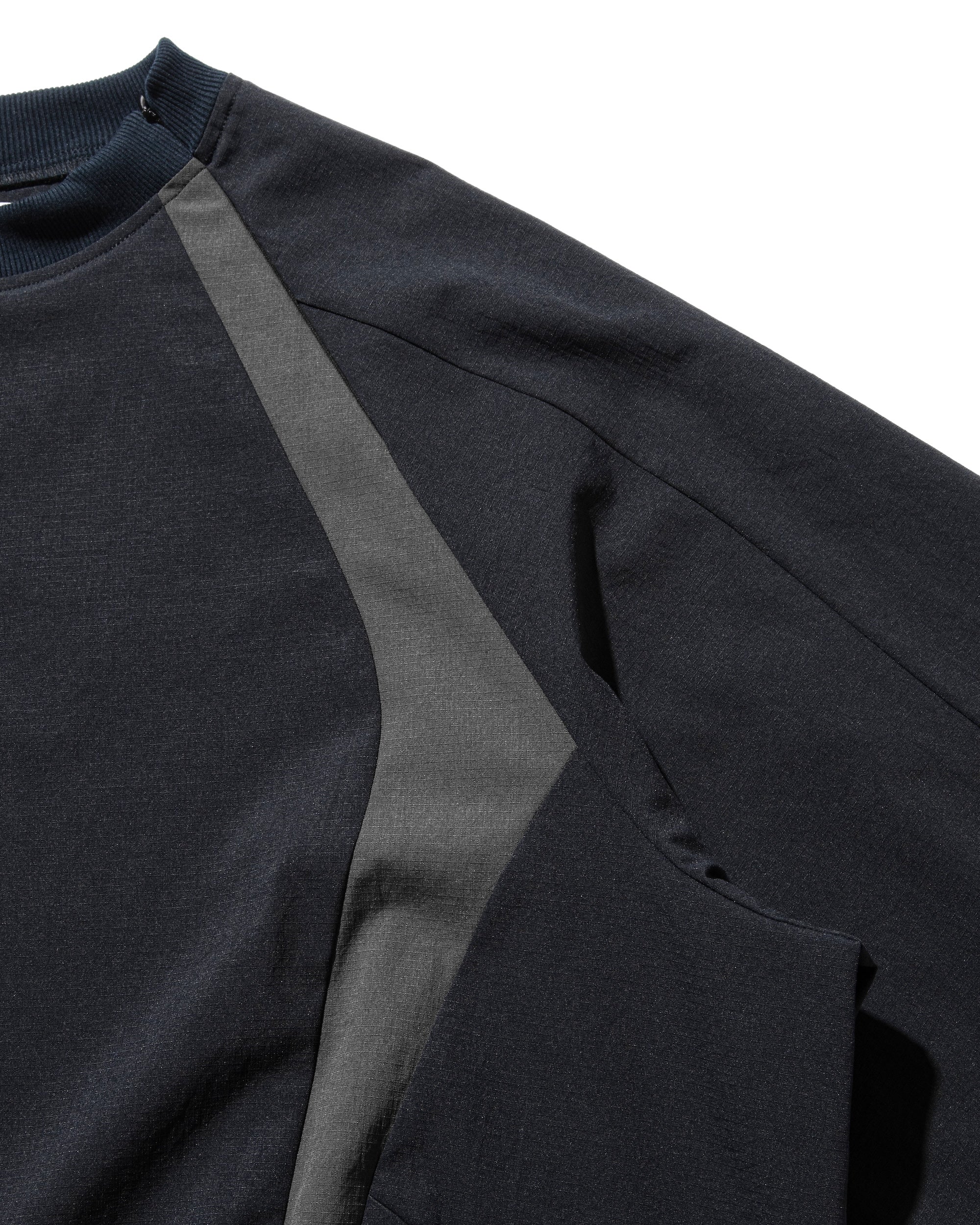 【5.3 SAT 20:00- IN STOCK】ACTIVE CITY PULLOVER (NAVY×CHARCOAL)