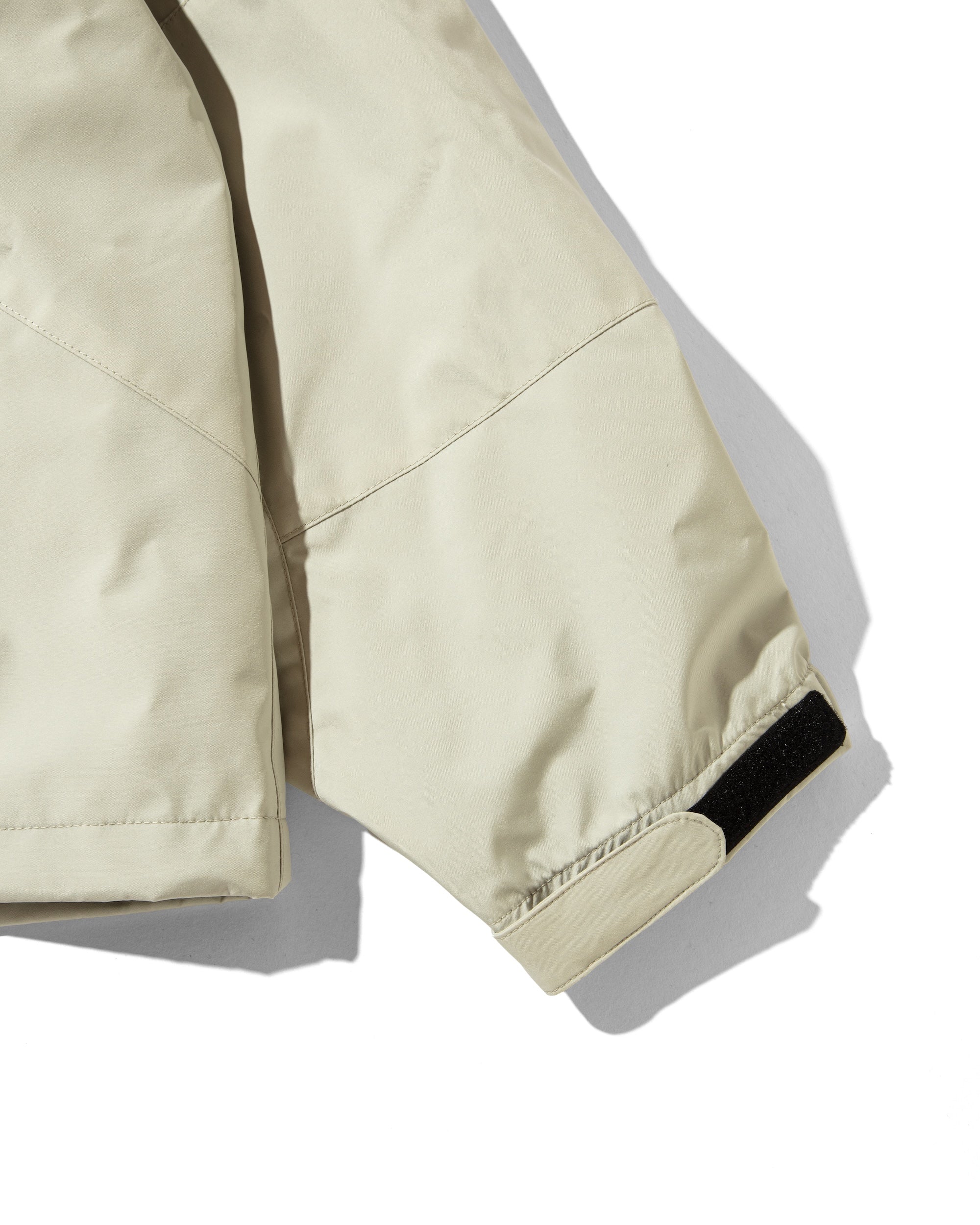 【2.8 SAT 20:00- IN STOCK】+phenix WINDSTOPPER® by GORE-TEX LABS CITY MILITARY JACKET (SAND SAGE)