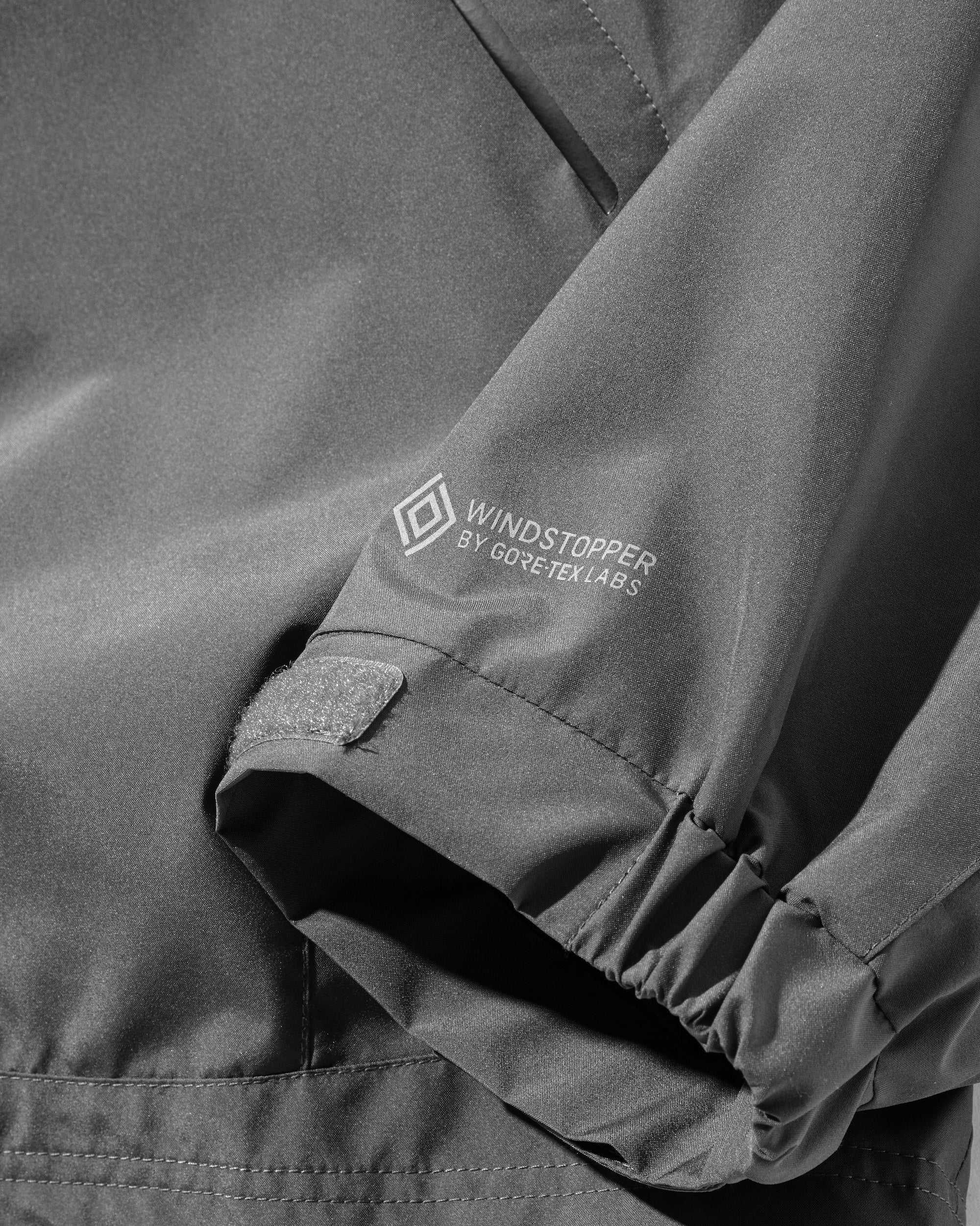 +phenix WINDSTOPPER® by GORE-TEX LABS CITY MOUNTAIN PARKA (GRAPHAITE GRAY)