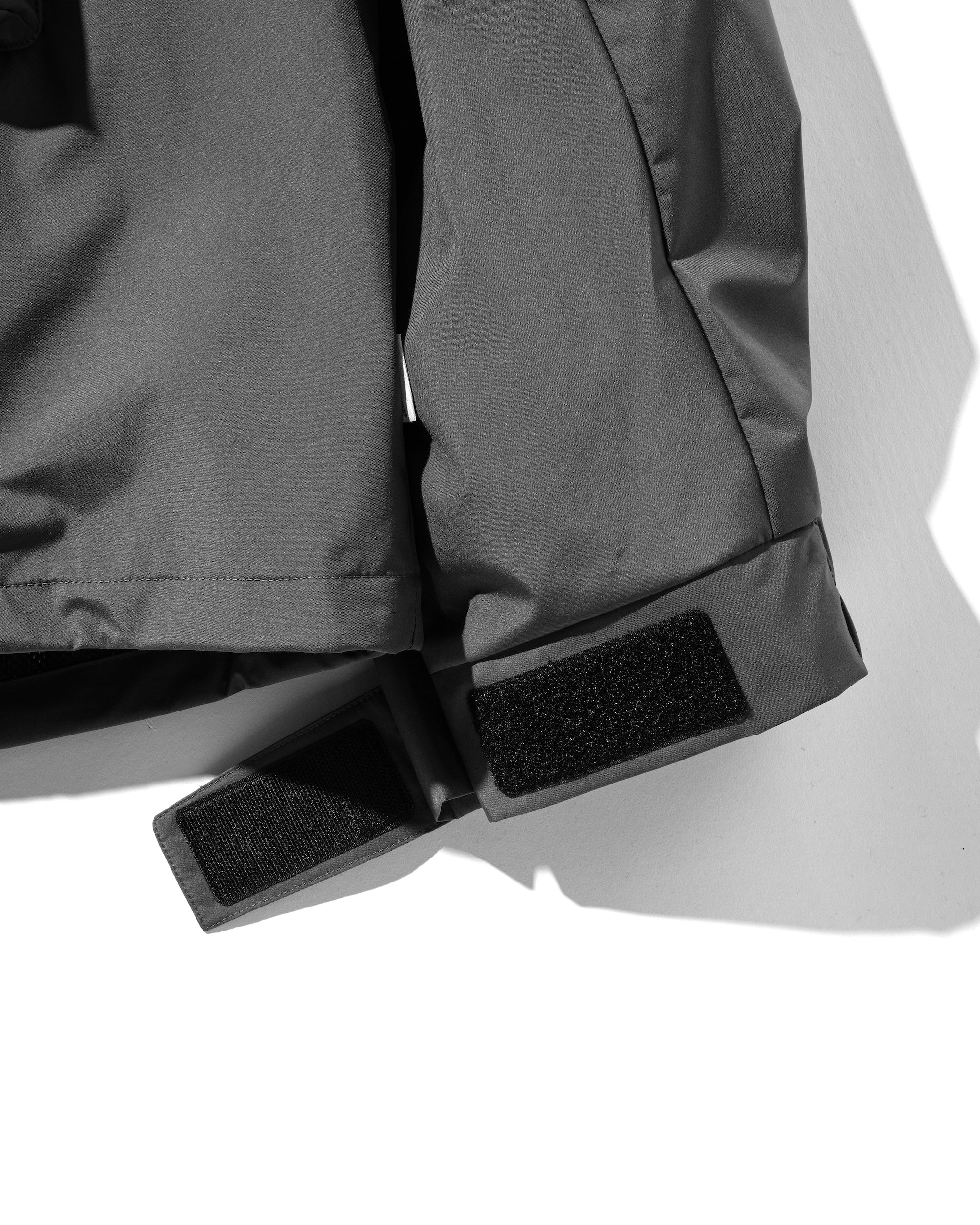 【3.5 WED 20:00- IN STOCK】+phenix WINDSTOPPER® by GORE-TEX LABS CITY WADING JACKET (GRAPHAITE GRAY)