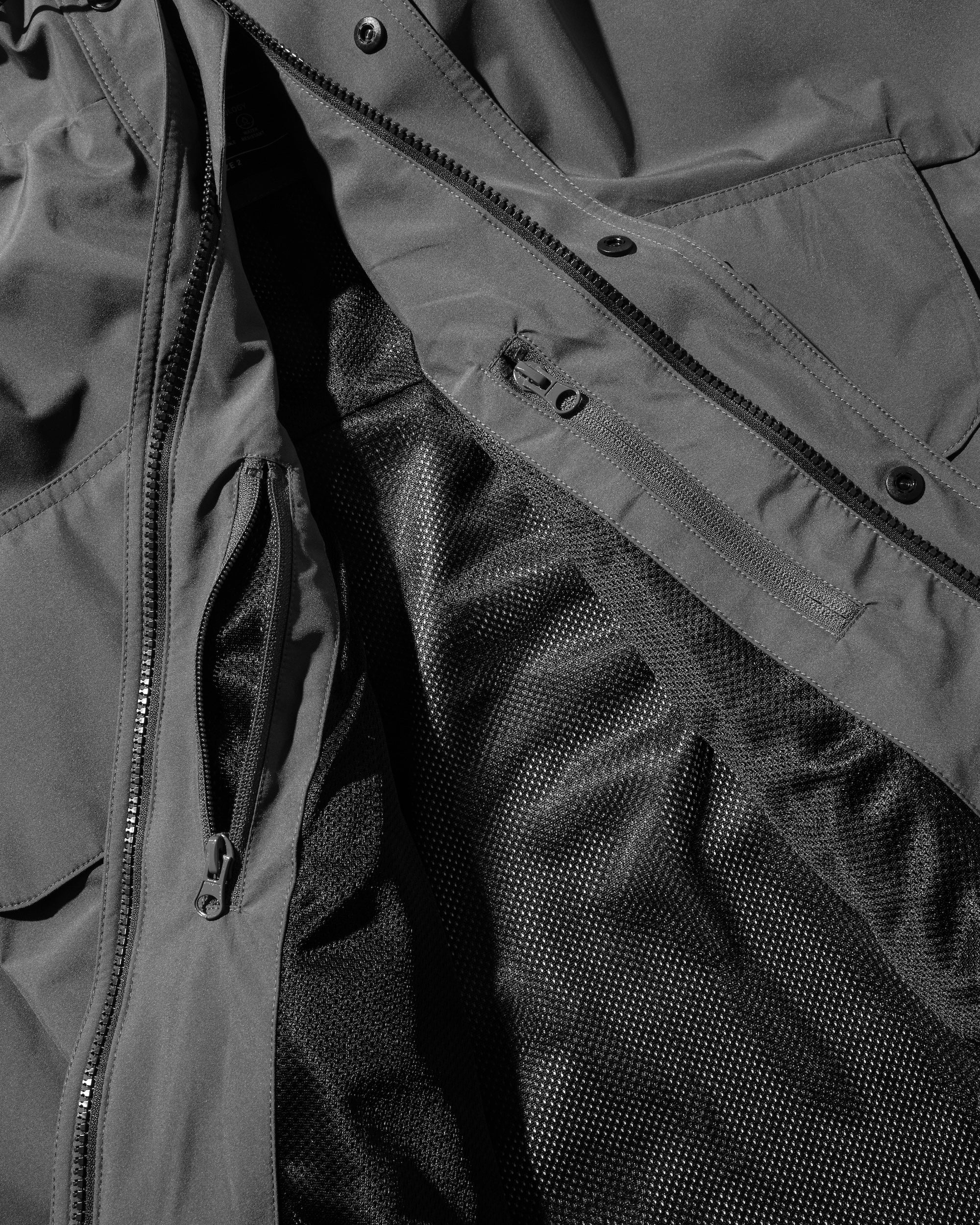 【3.5 WED 20:00- IN STOCK】+phenix WINDSTOPPER® by GORE-TEX LABS CITY WADING JACKET (GRAPHAITE GRAY)