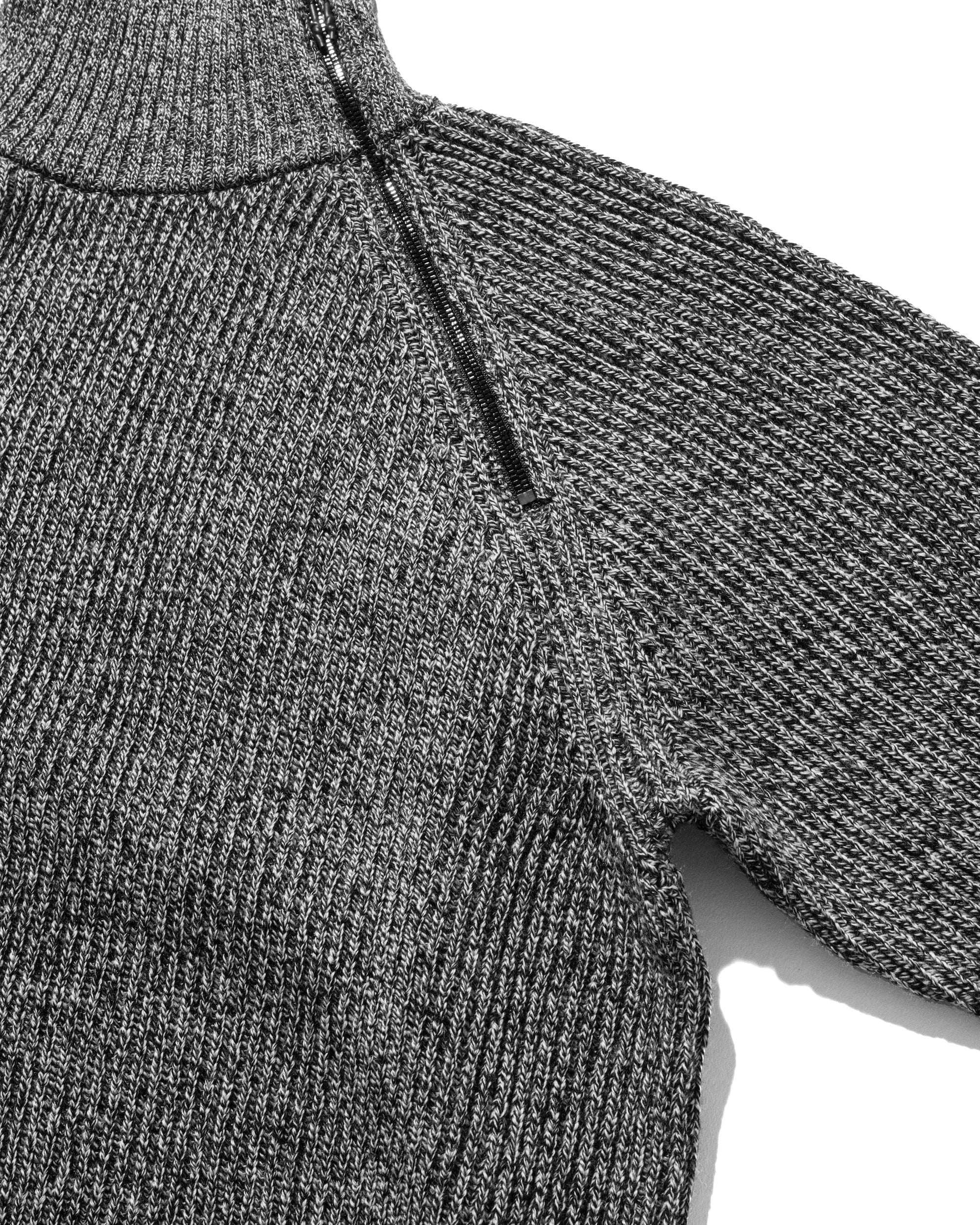 FINE WOOL ZIP KNIT PULLOVER.