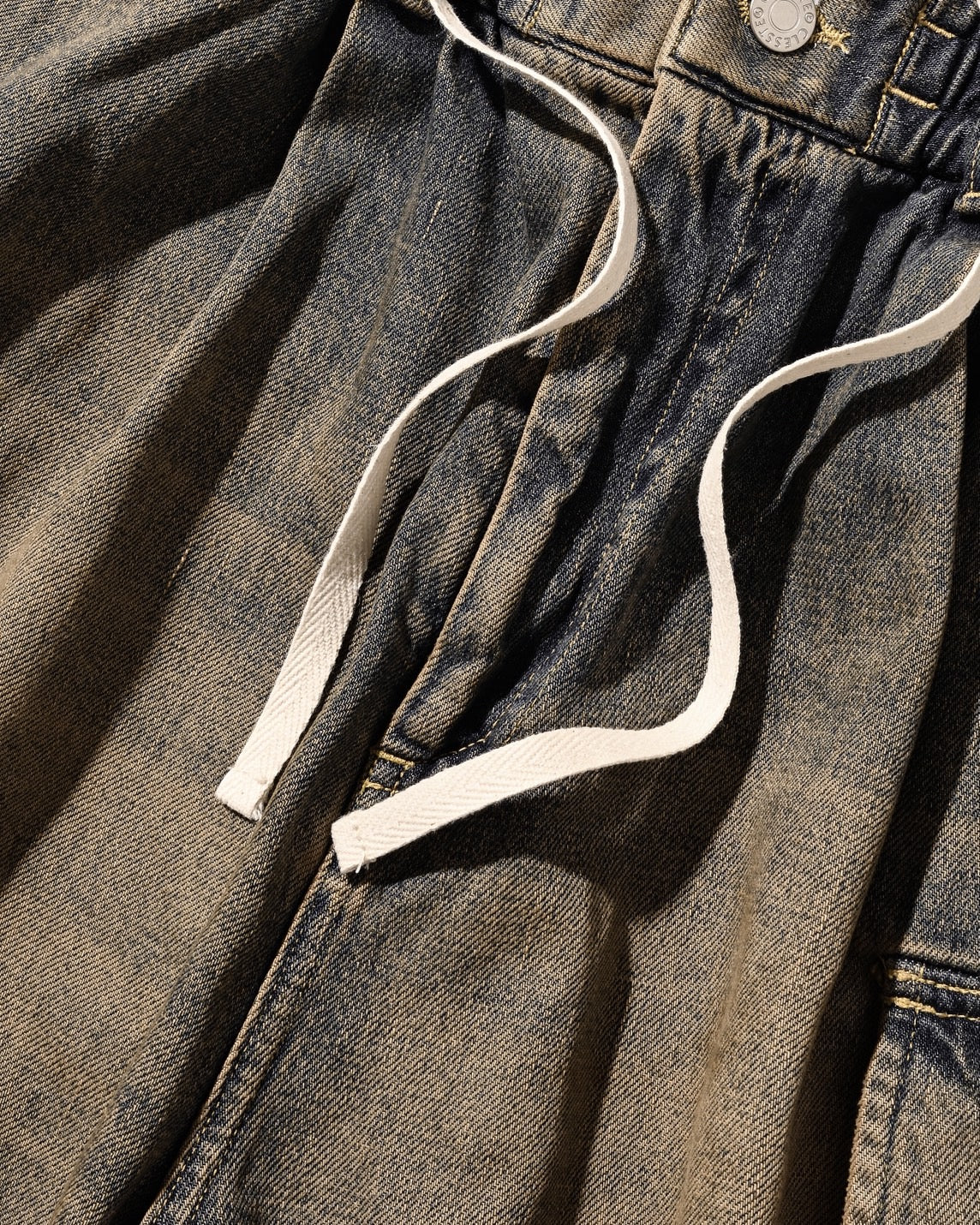 VINTAGE DYED SELVEDGE DENIM CITY MEGA POCKET BALLOON CARGO HALF PANTS (VINTAGE BEIGE)