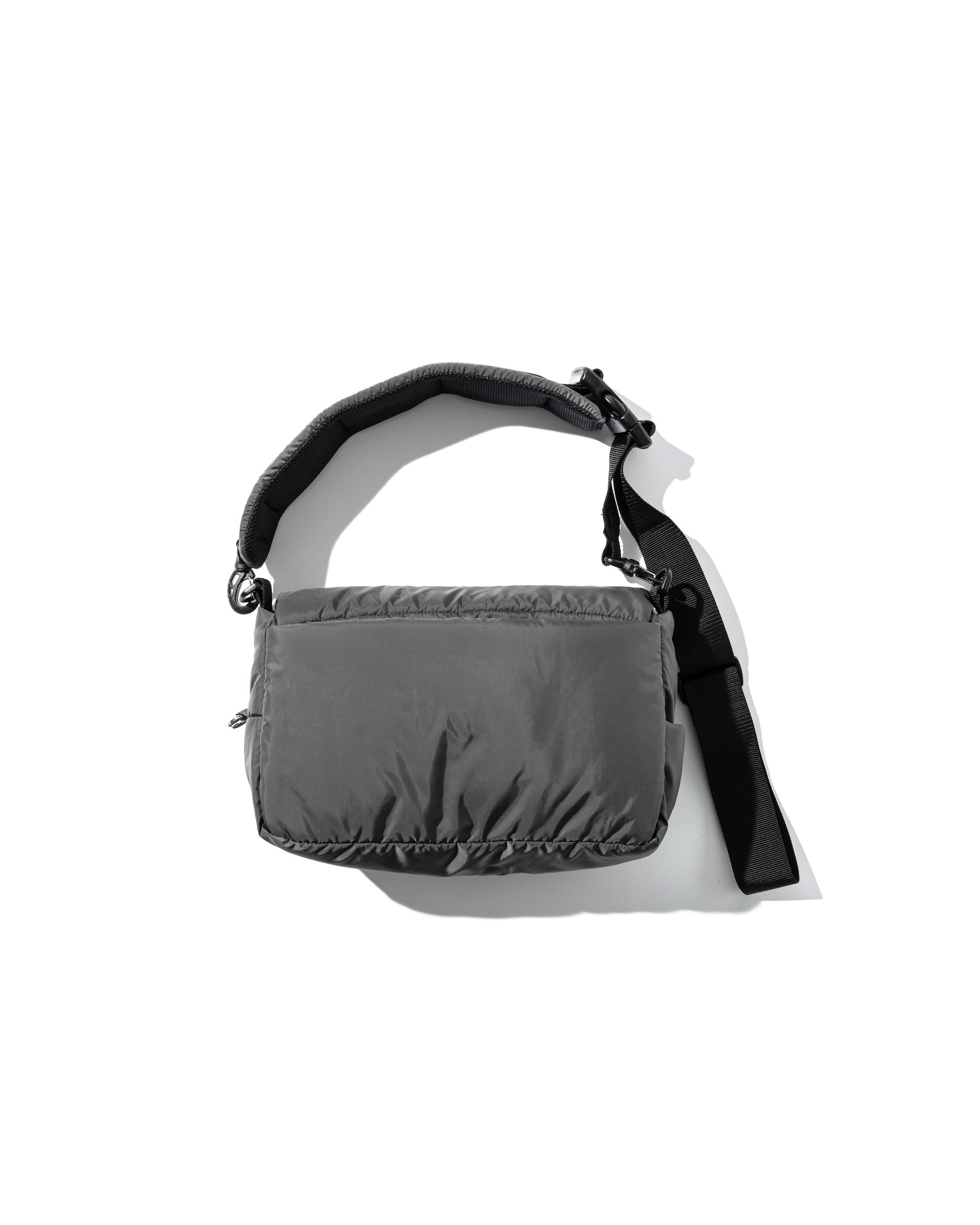 PADDED FLAP HOLIDAY BAG(CHARCOAL)