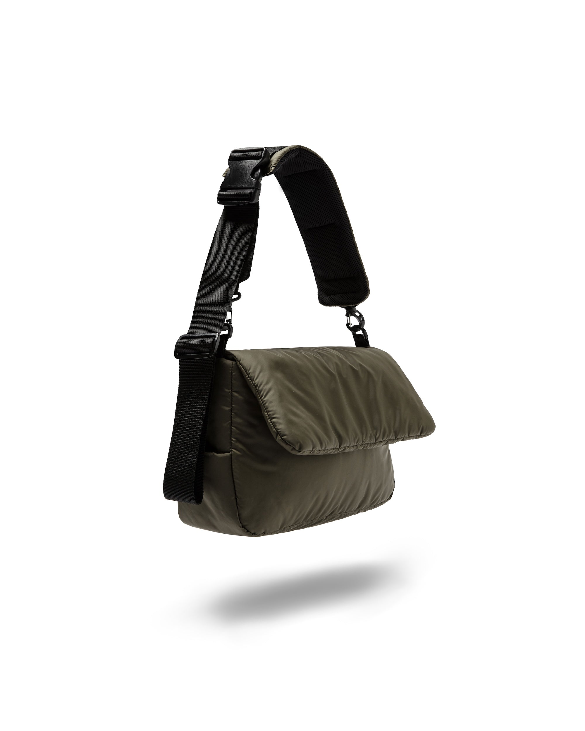 PADDED FLAP HOLIDAY BAG(OLIVE)