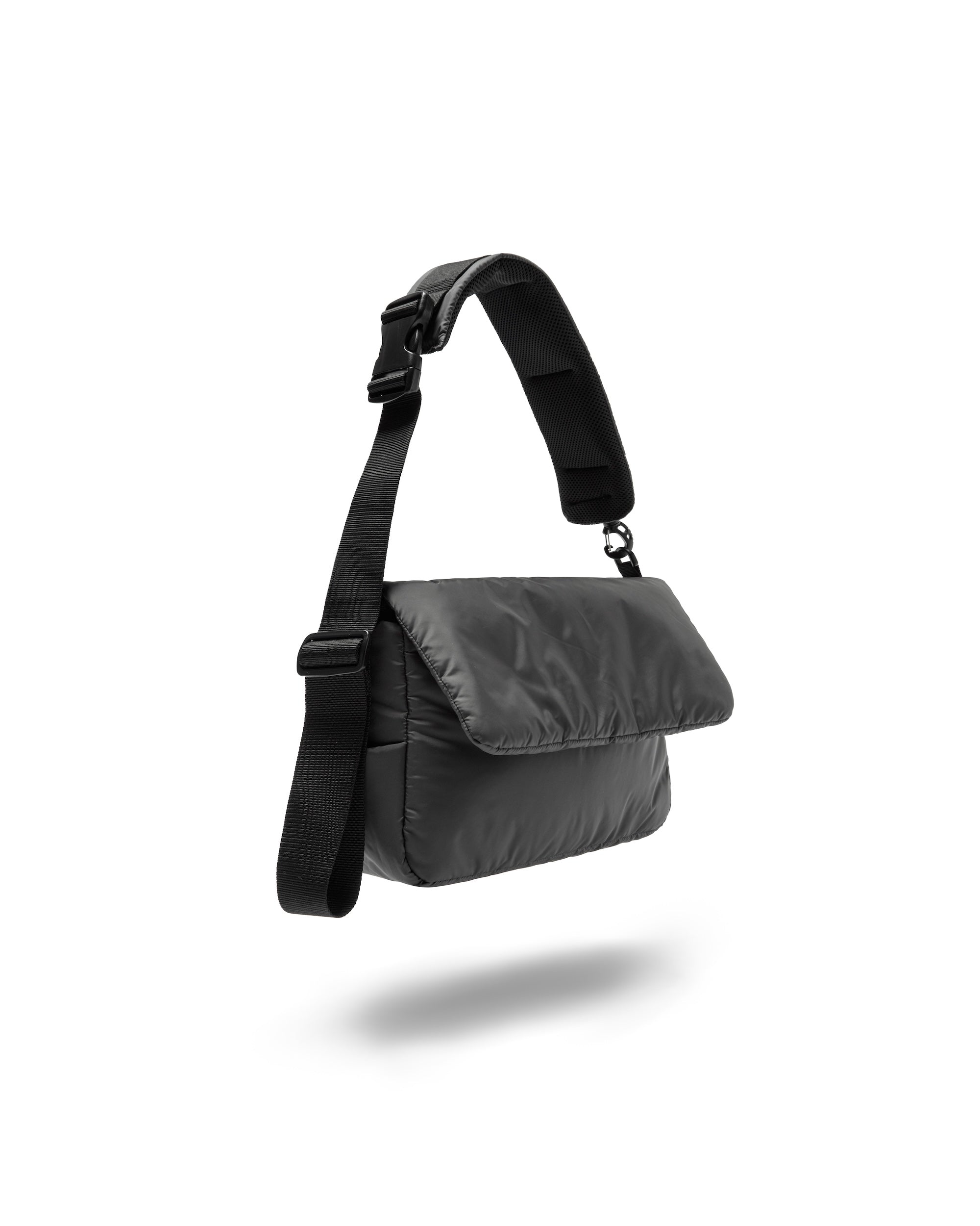 PADDED FLAP HOLIDAY BAG(CHARCOAL)