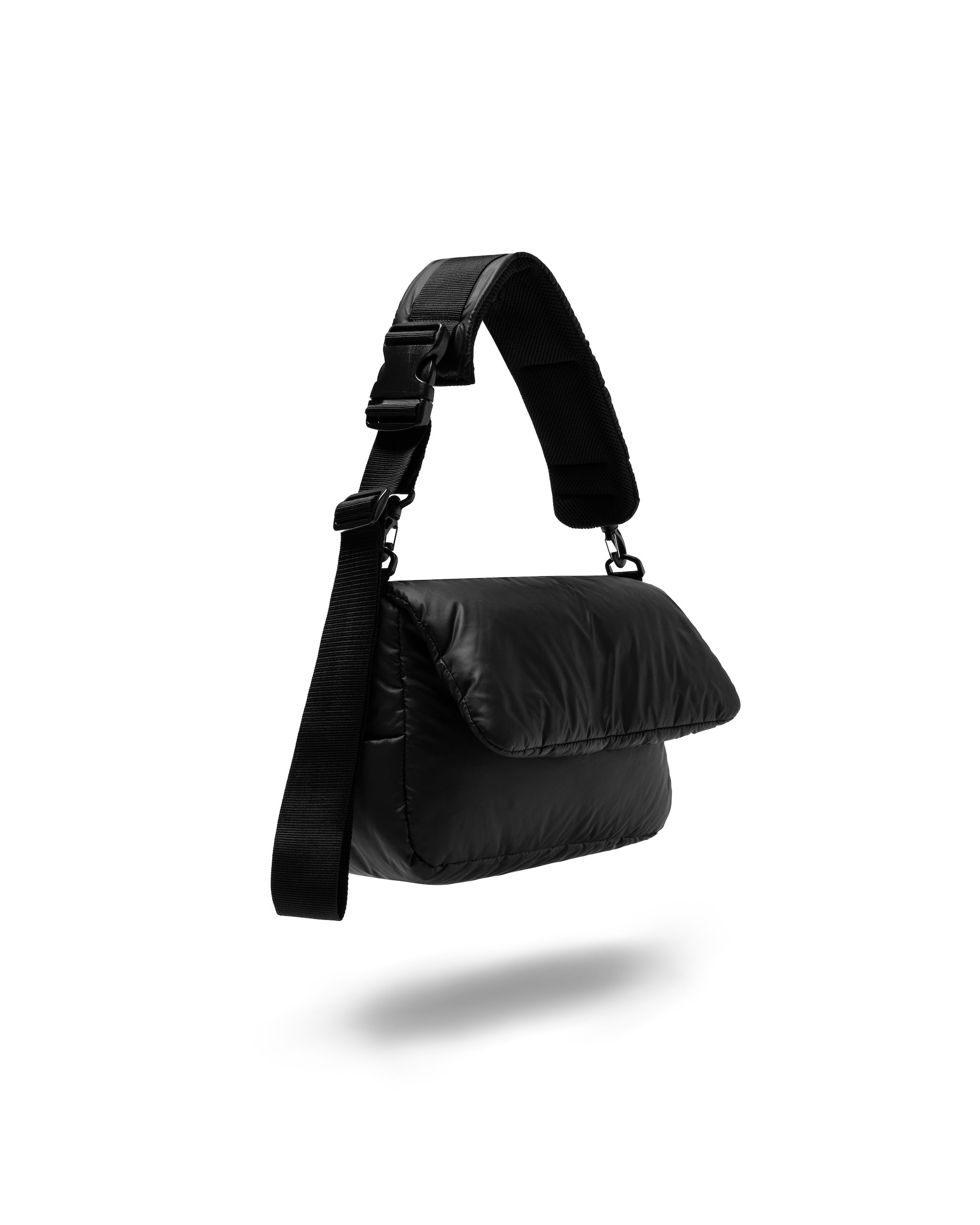 PADDED FLAP HOLIDAY BAG