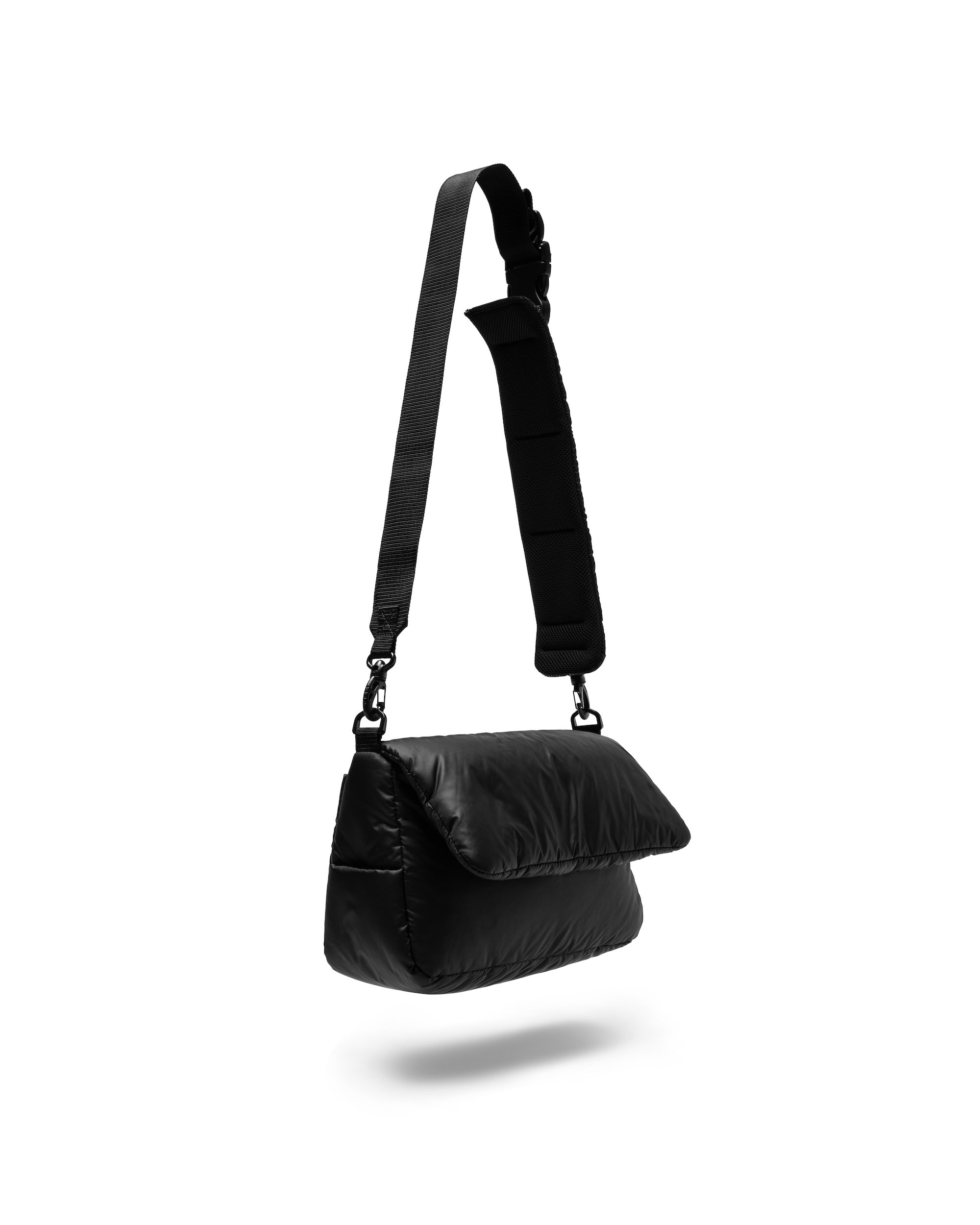 PADDED FLAP HOLIDAY BAG