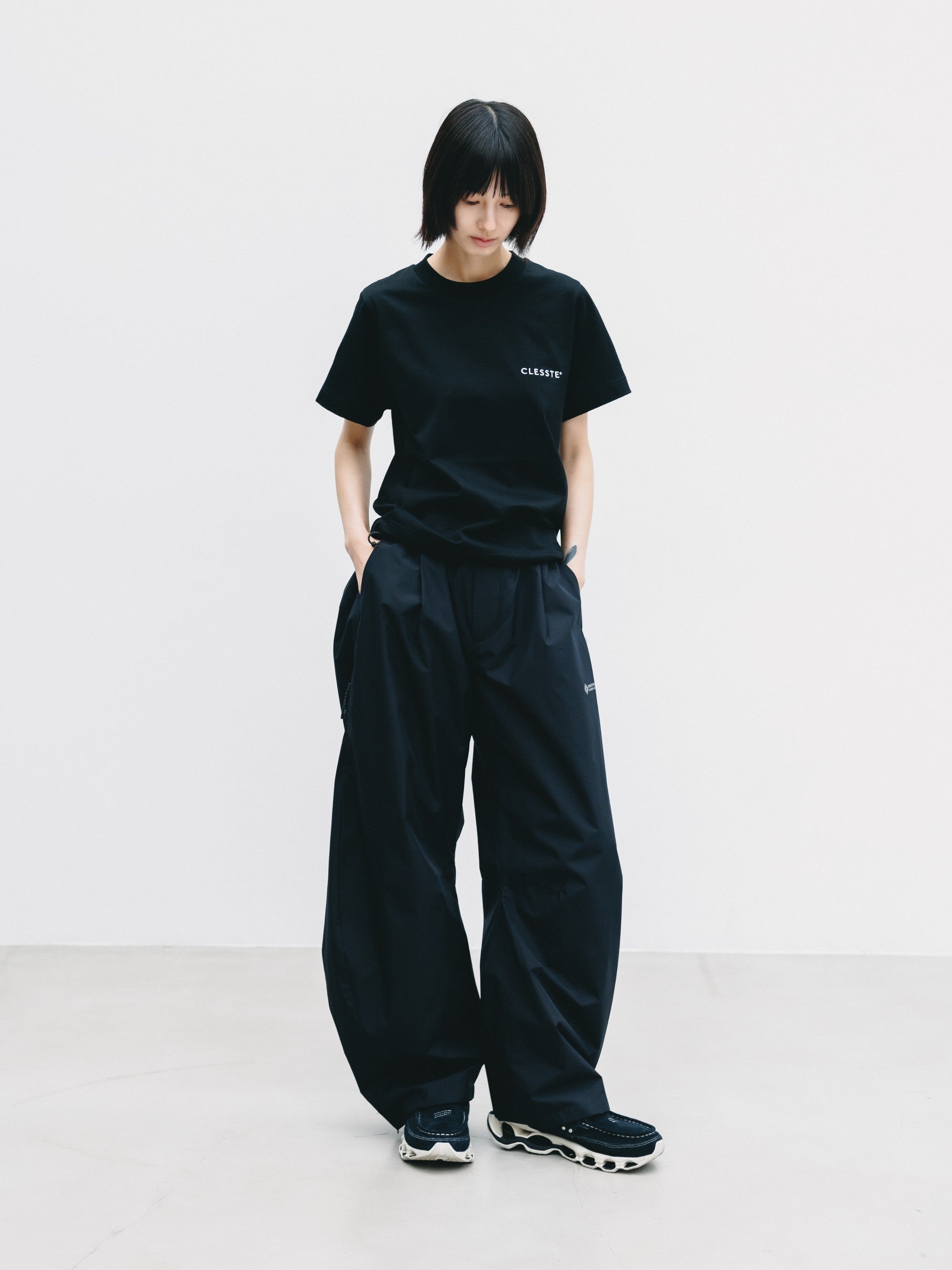 【9.2 WED 20:00- IN STOCK】+phenix WINDSTOPPER® by GORE-TEX LABS TWILL CITY BARREL LEG PANTS (BLACK×WHITE)
