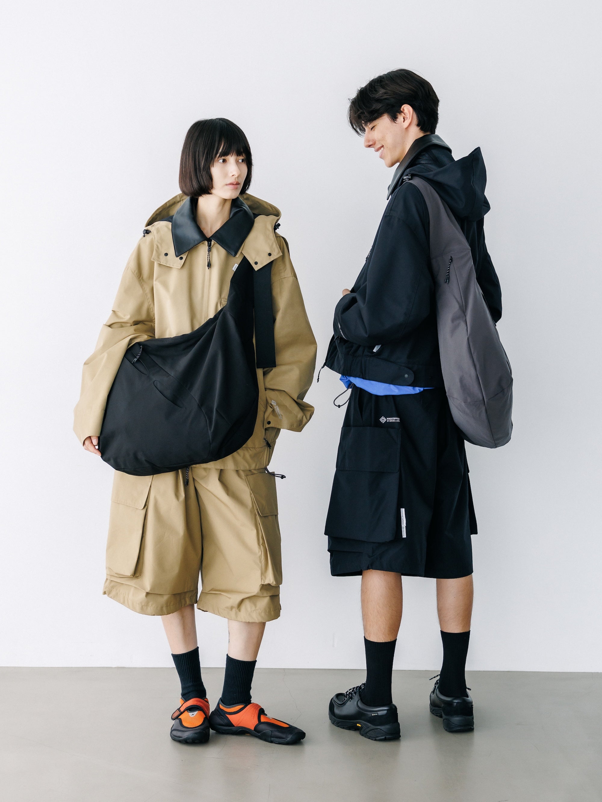 【8.26 WED 20:00- IN STOCK】 SOFT SHELL FUTURE BAG LARGE (BLACK)