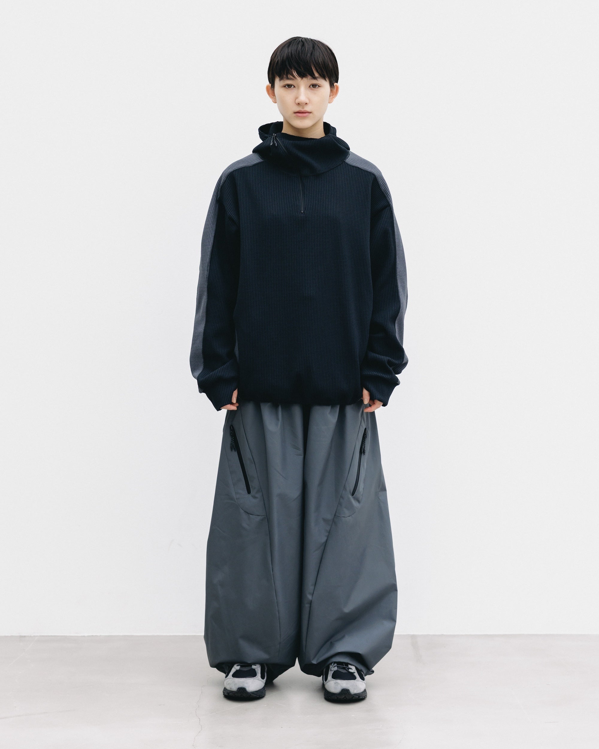 CITY LIGHT THERMAL HALF ZIP HOODIE (BLACK×GRAY)