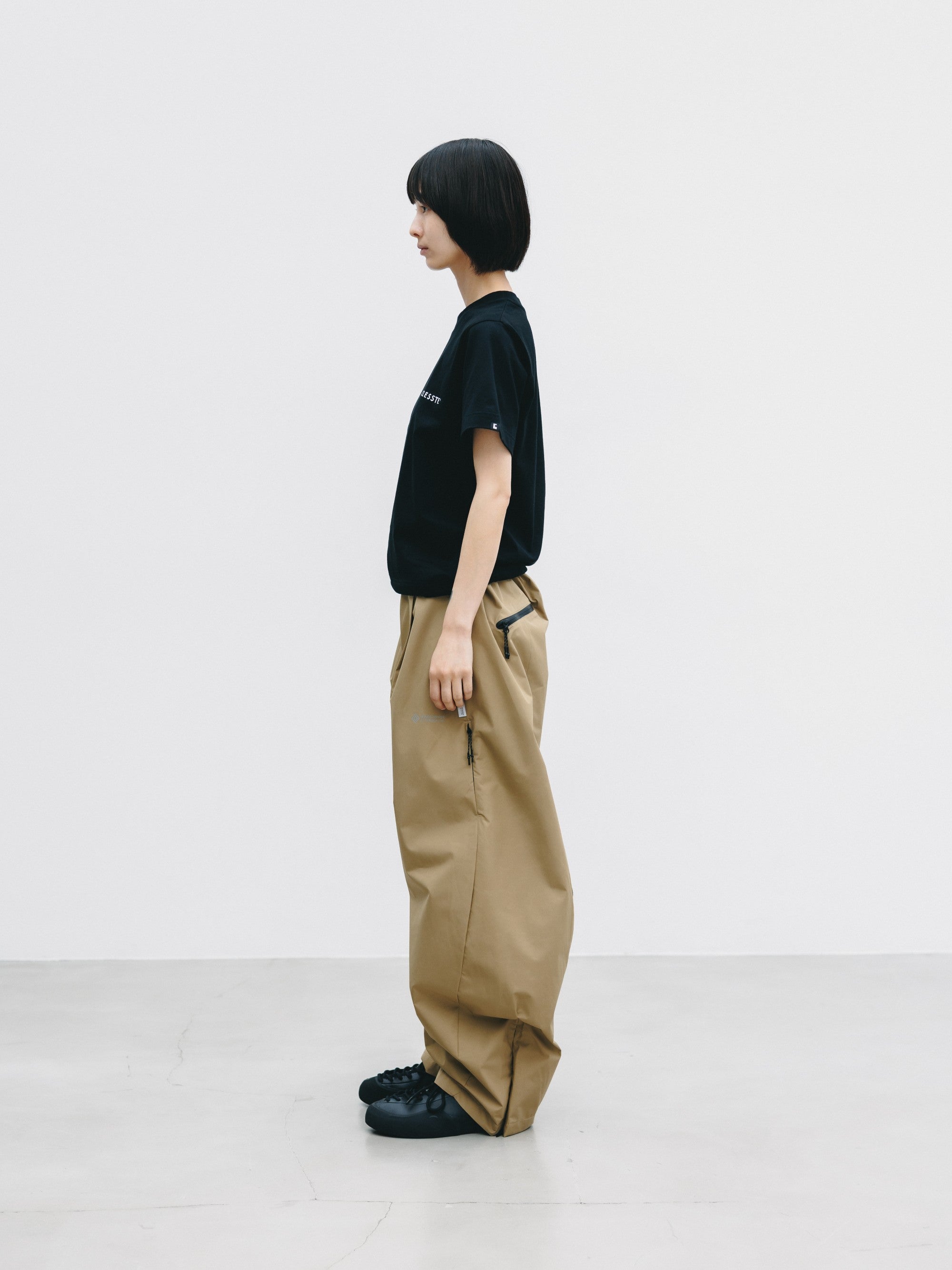 【9.2 WED 20:00- IN STOCK】+phenix WINDSTOPPER® by GORE-TEX LABS TWILL CITY BARREL LEG PANTS (CAMEL BEIGE)