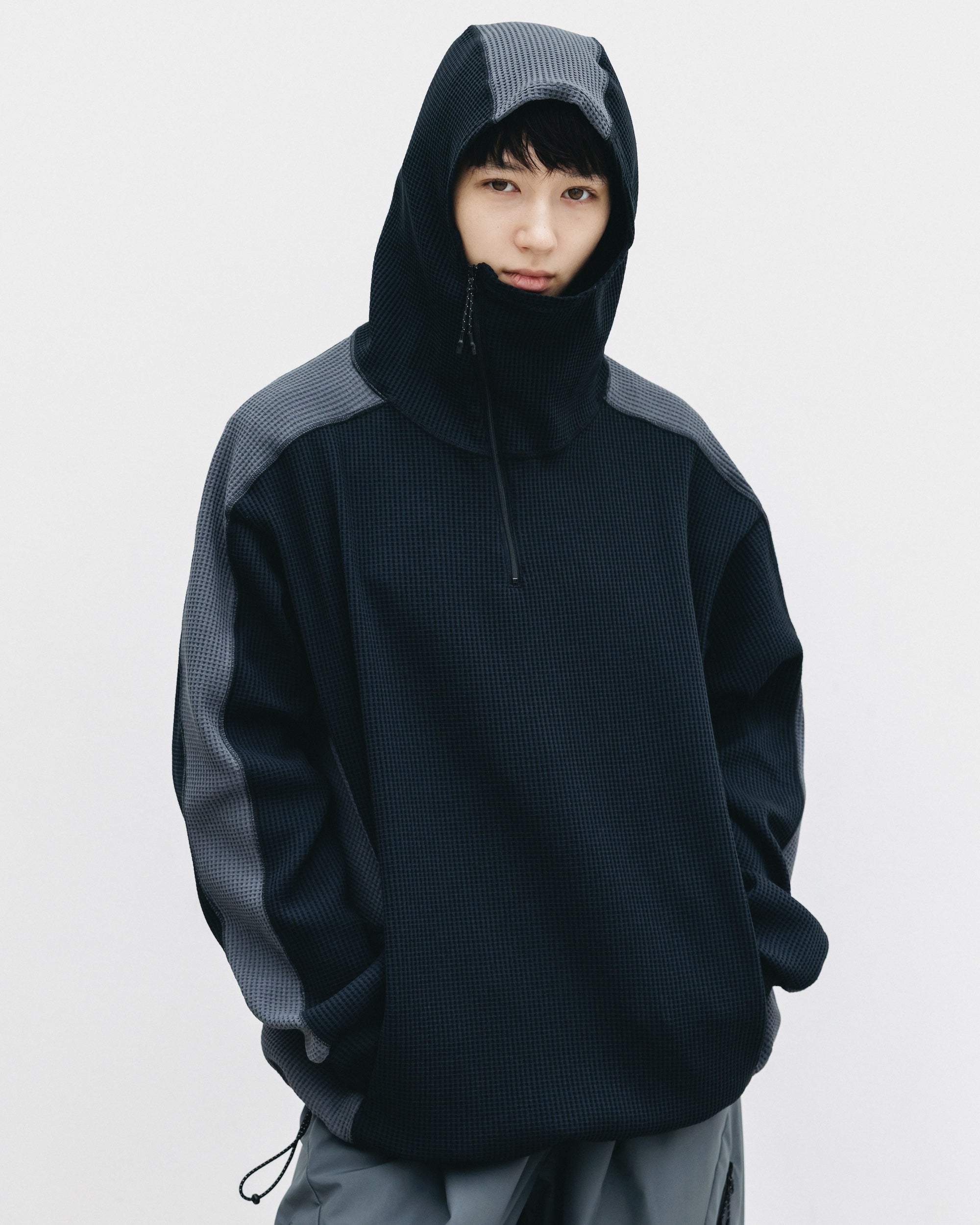 CITY LIGHT THERMAL HALF ZIP HOODIE (BLACK×GRAY)