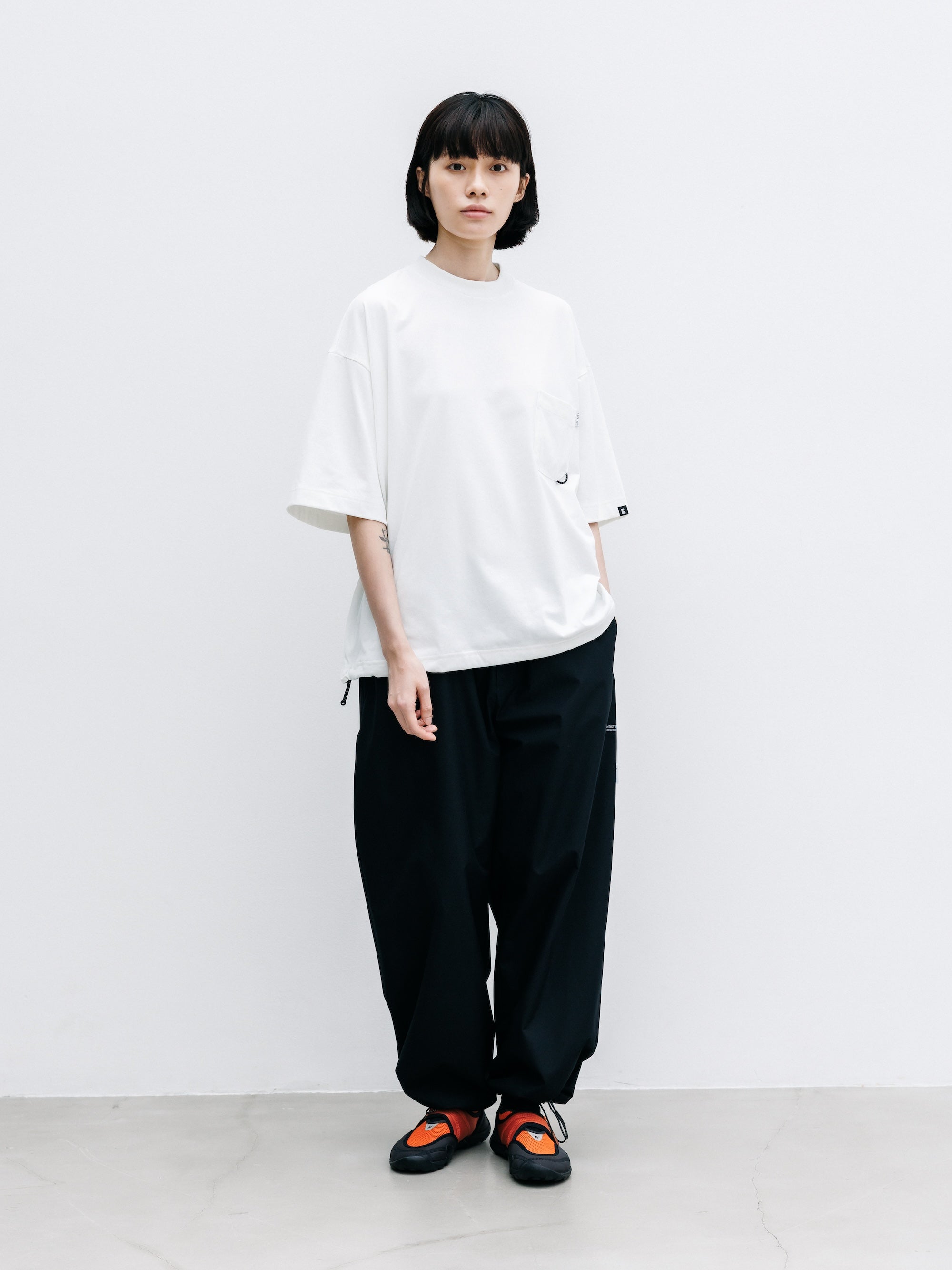 【7.22 WED 20:00- IN STOCK】TECH POCKET S/S T-SHIRT (WHITE)