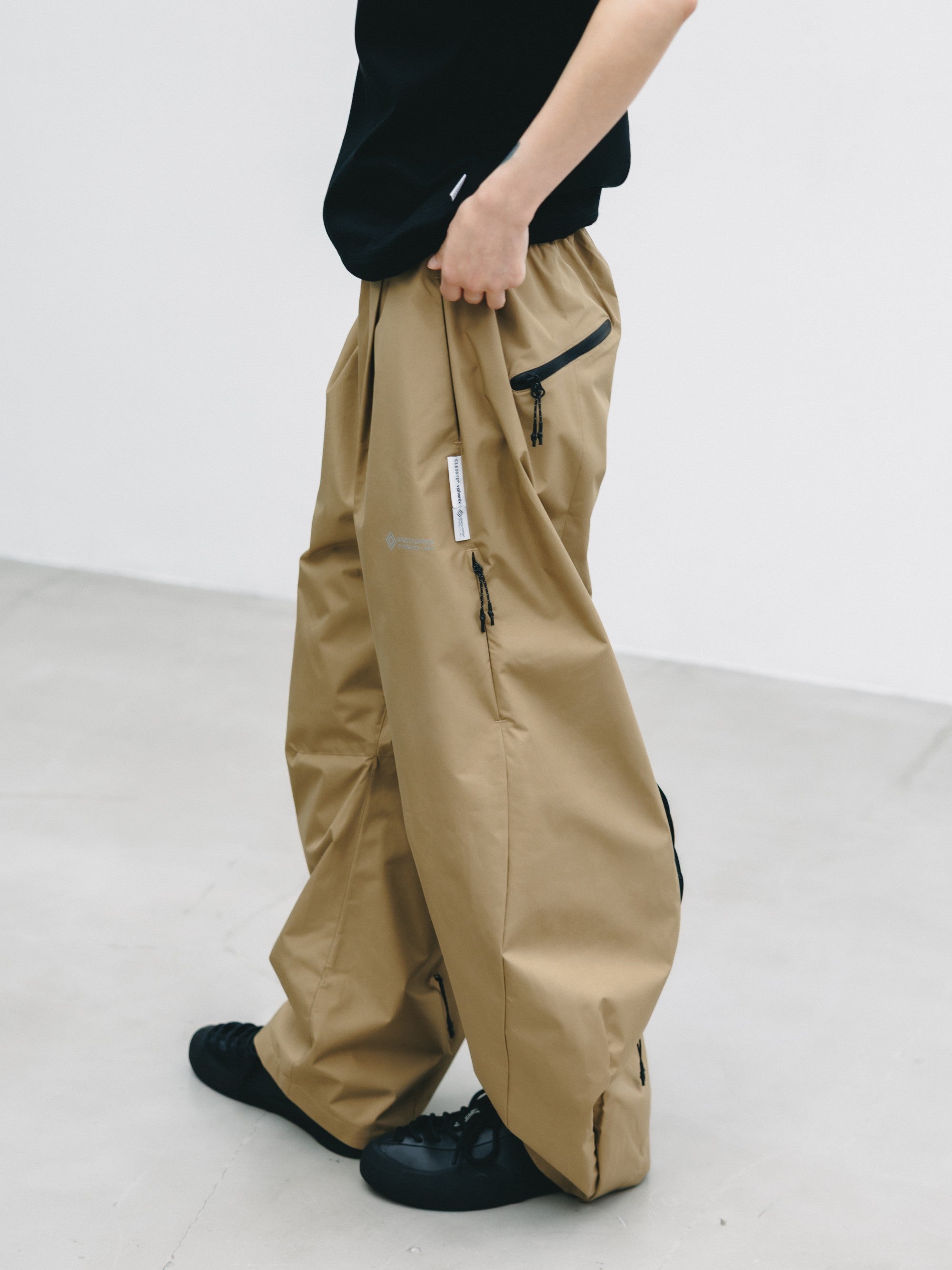 【9.2 WED 20:00- IN STOCK】+phenix WINDSTOPPER® by GORE-TEX LABS TWILL CITY BARREL LEG PANTS (CAMEL BEIGE)