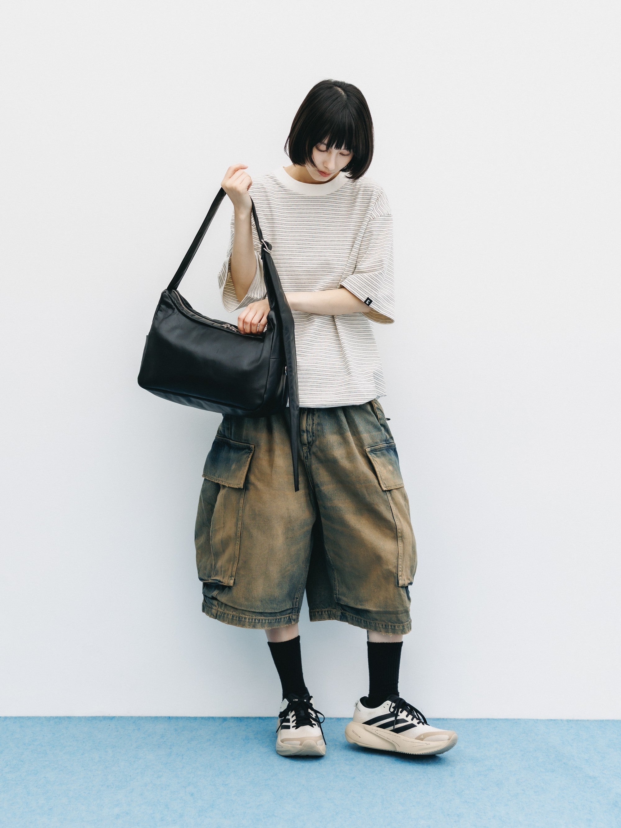【8.5 WED 20:00- IN STOCK】LEATHER HOLIDAY BAG (BLACK)