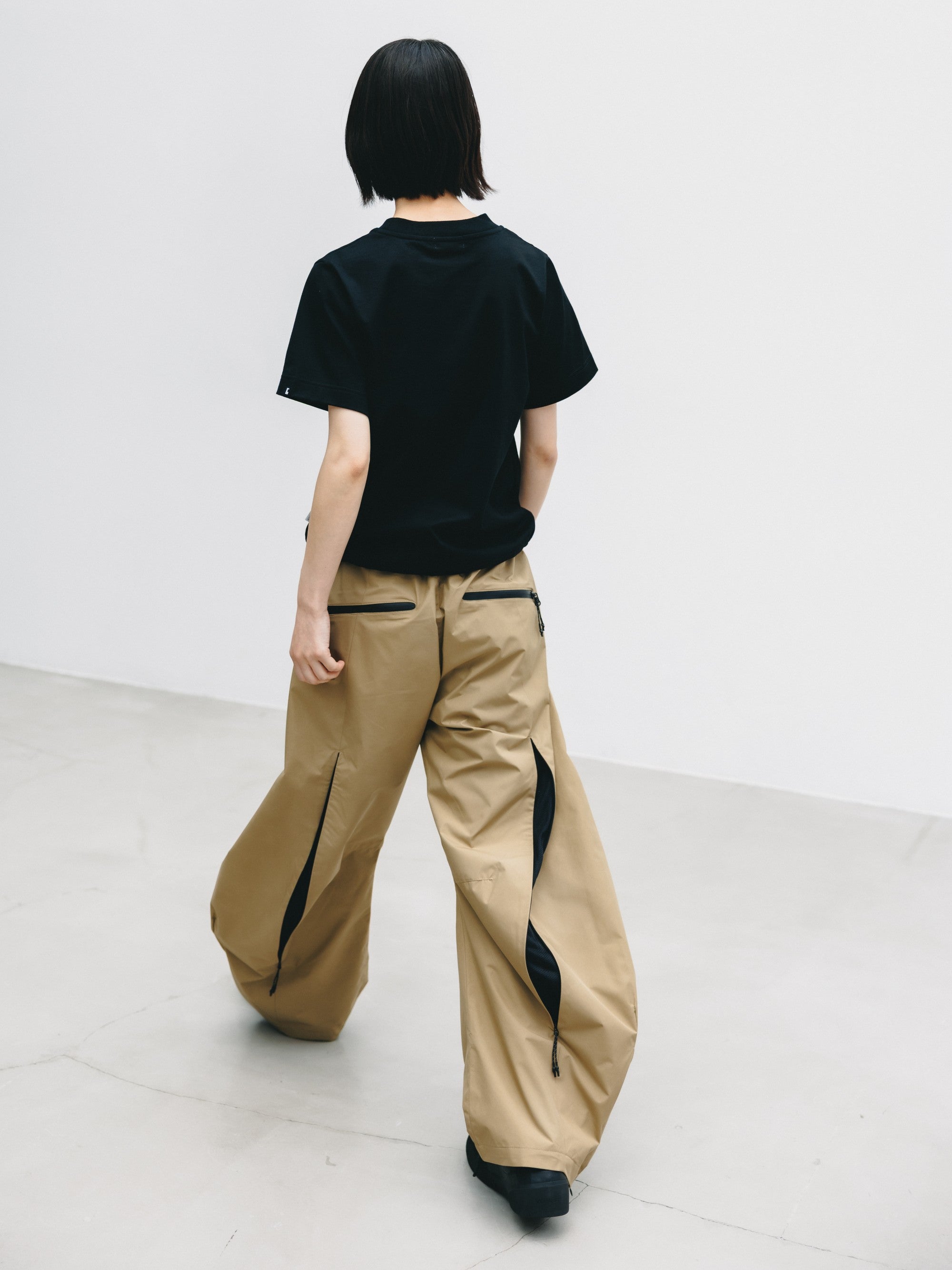 【9.2 WED 20:00- IN STOCK】+phenix WINDSTOPPER® by GORE-TEX LABS TWILL CITY BARREL LEG PANTS (CAMEL BEIGE)