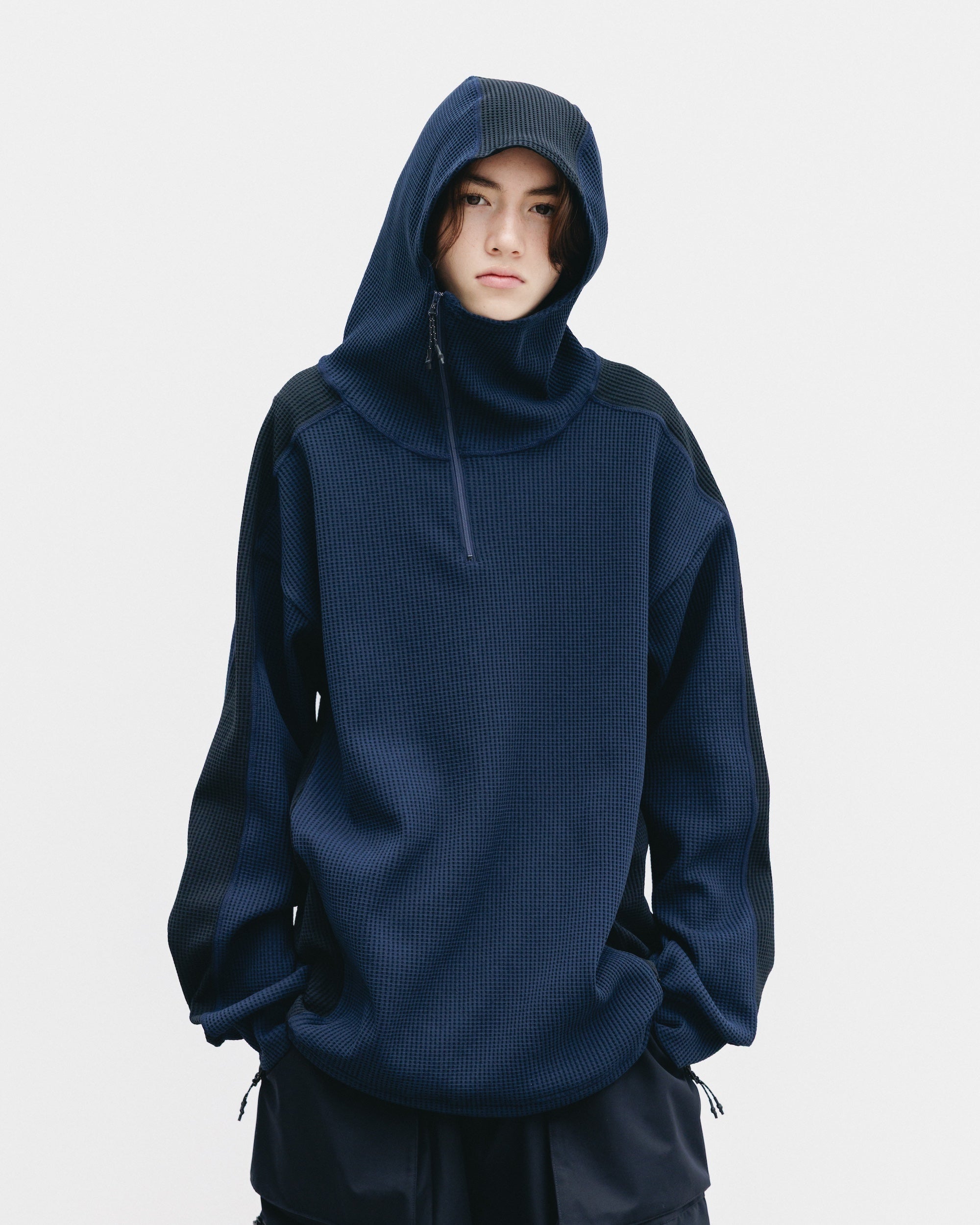 1.10 SAT 20:00- IN STOCK】CITY LIGHT THERMAL HALF ZIP HOODIE (NAVY×BLA