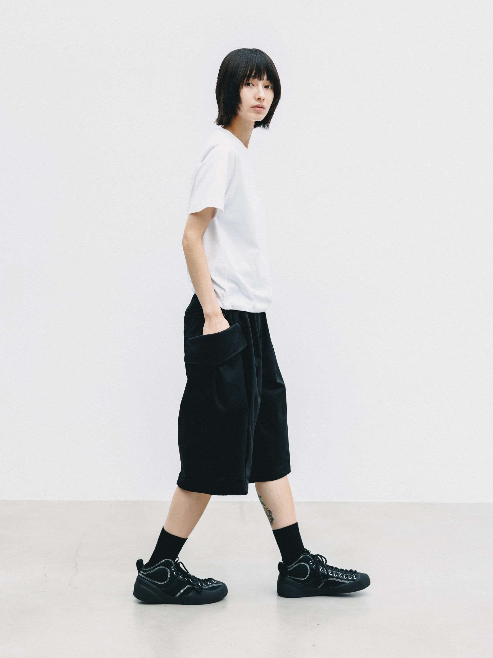 【6.24 WED 20:00- IN STOCK】FLAP WIDE BALLOON HALF PANTS (BLACK)
