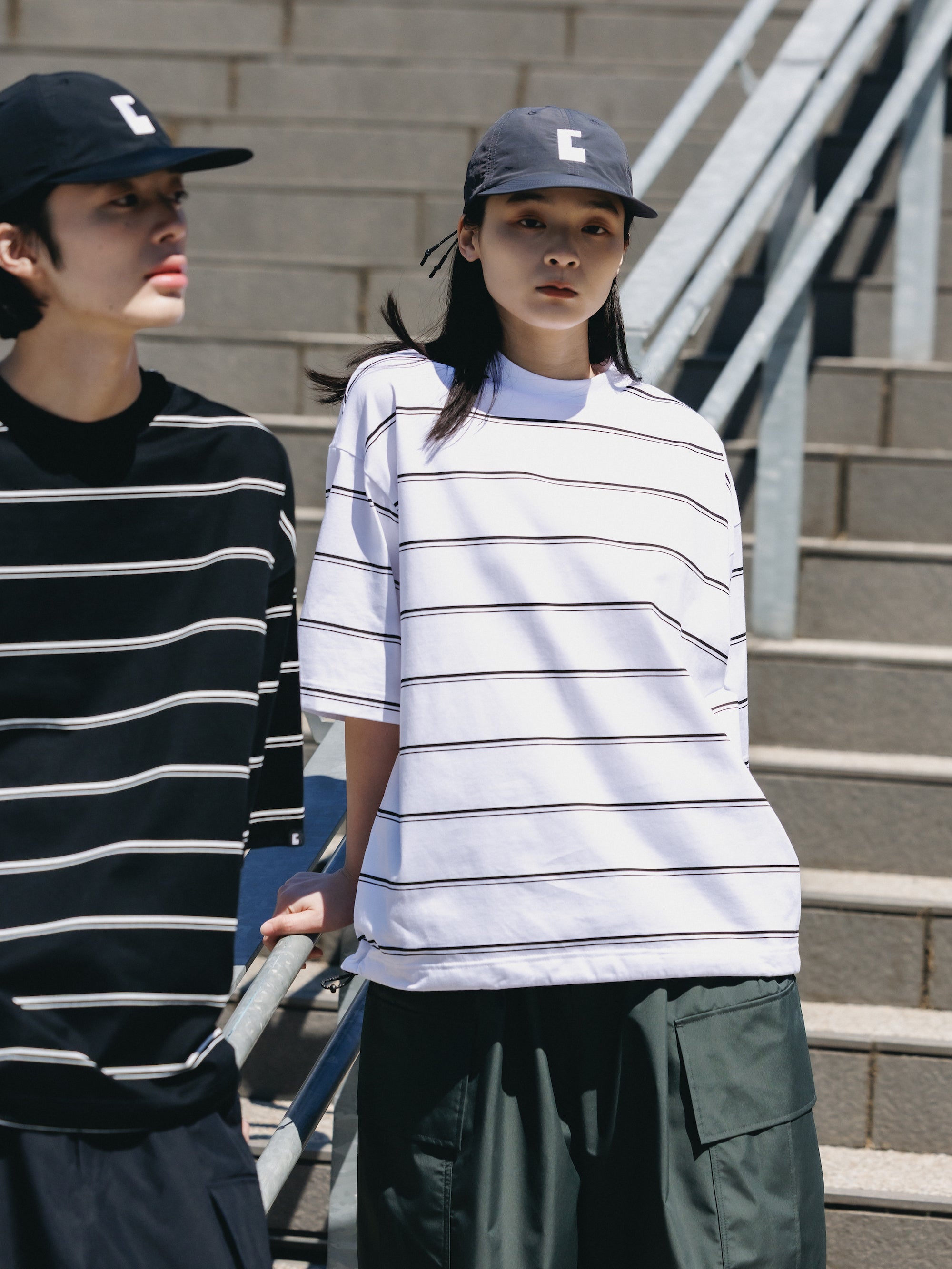 THICK THIN STRIPE S/S T-SHIRT WITH DRAWSTRINGS (WHITE)
