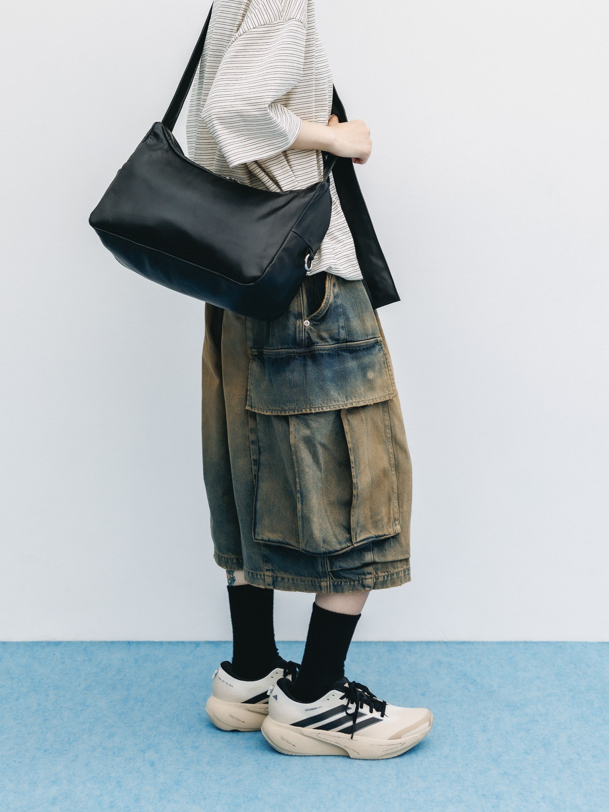 【8.5 WED 20:00- IN STOCK】LEATHER HOLIDAY BAG (BLACK)