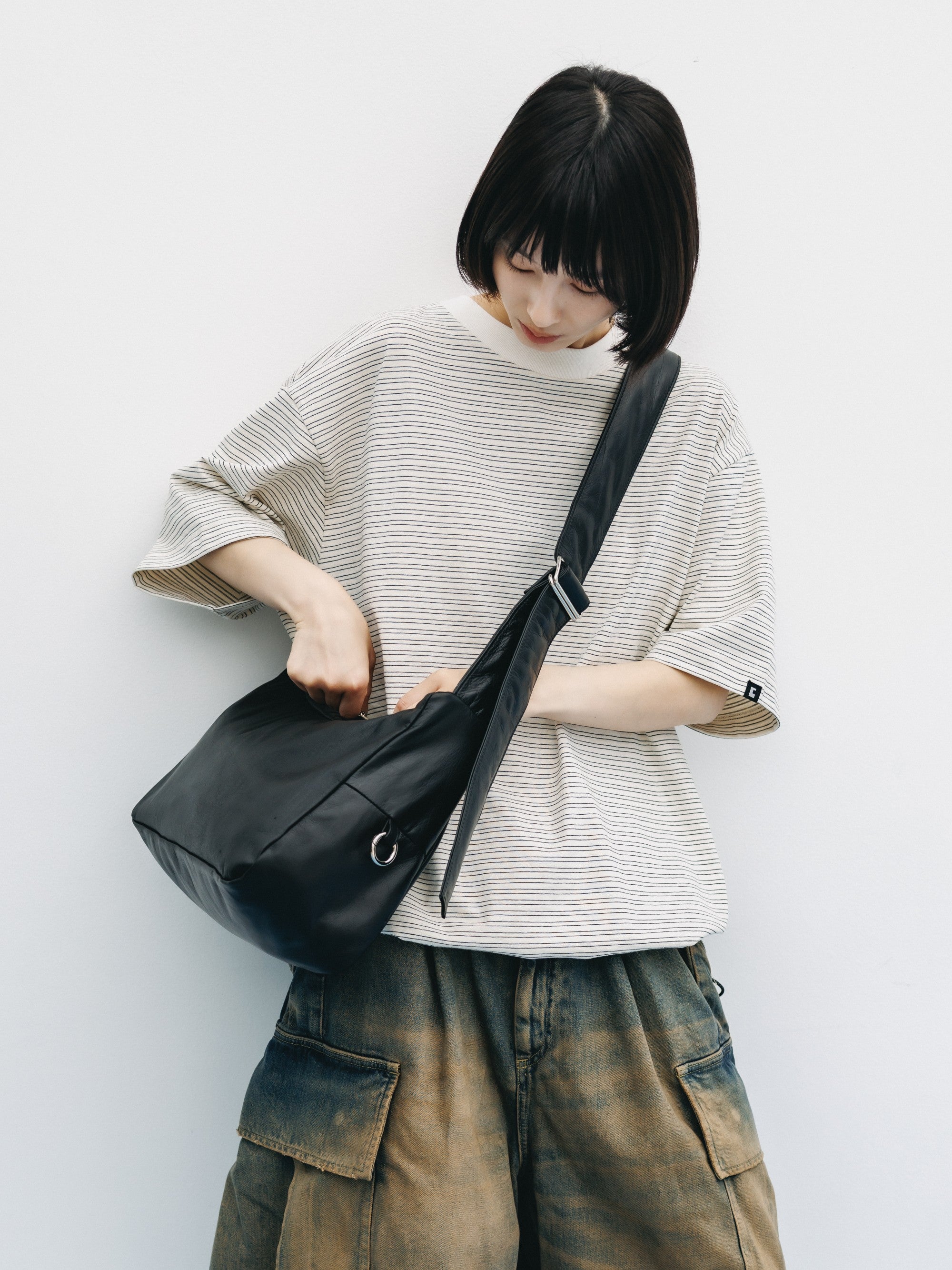 【8.5 WED 20:00- IN STOCK】LEATHER HOLIDAY BAG (BLACK)
