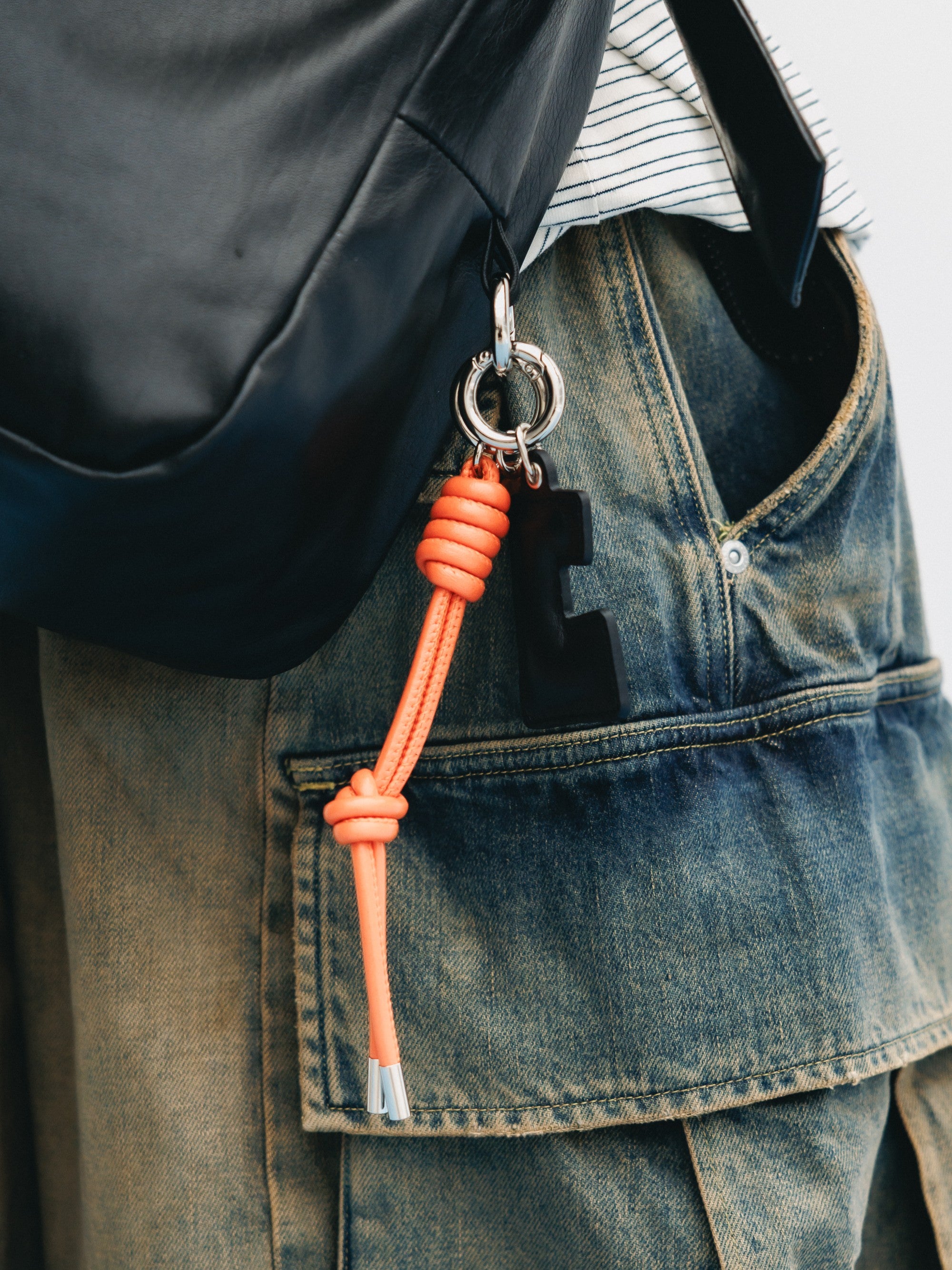 【EX.】LEATHER KNOT CHARM FOR ITTI (ORANGE)