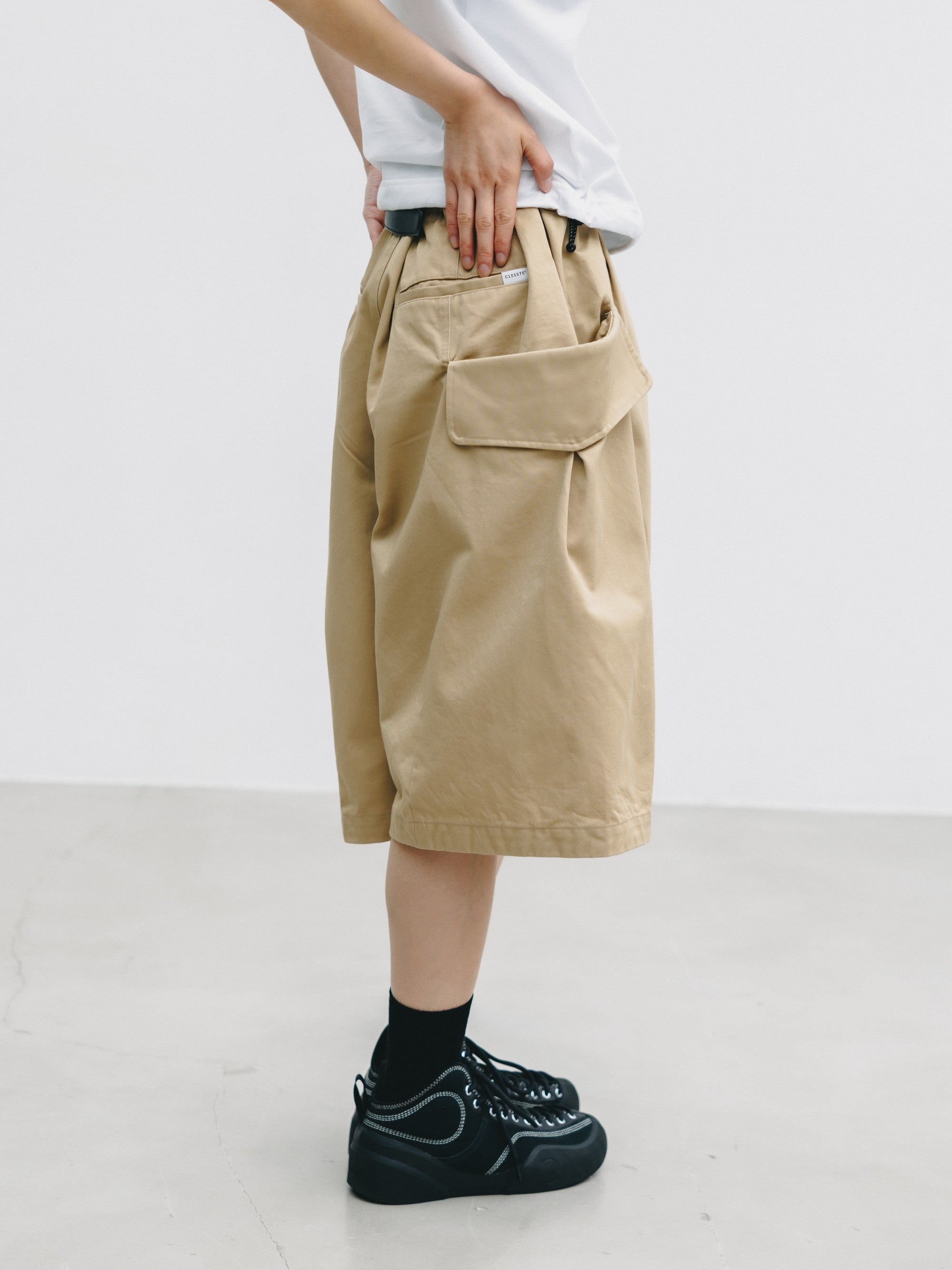 【6.24 WED 20:00- IN STOCK】FLAP WIDE BALLOON HALF PANTS (BEIGE)
