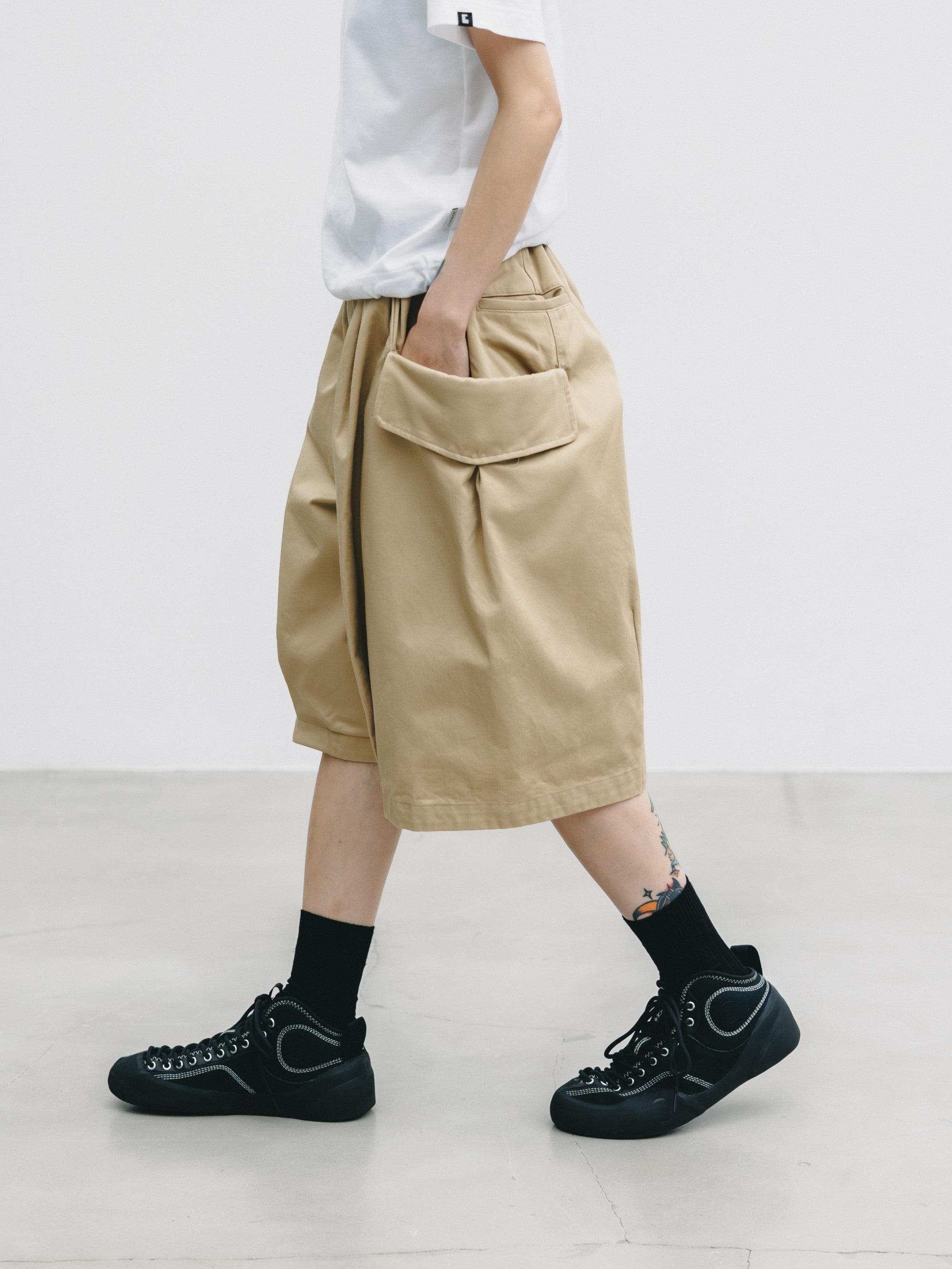 【6.24 WED 20:00- IN STOCK】FLAP WIDE BALLOON HALF PANTS (BEIGE)