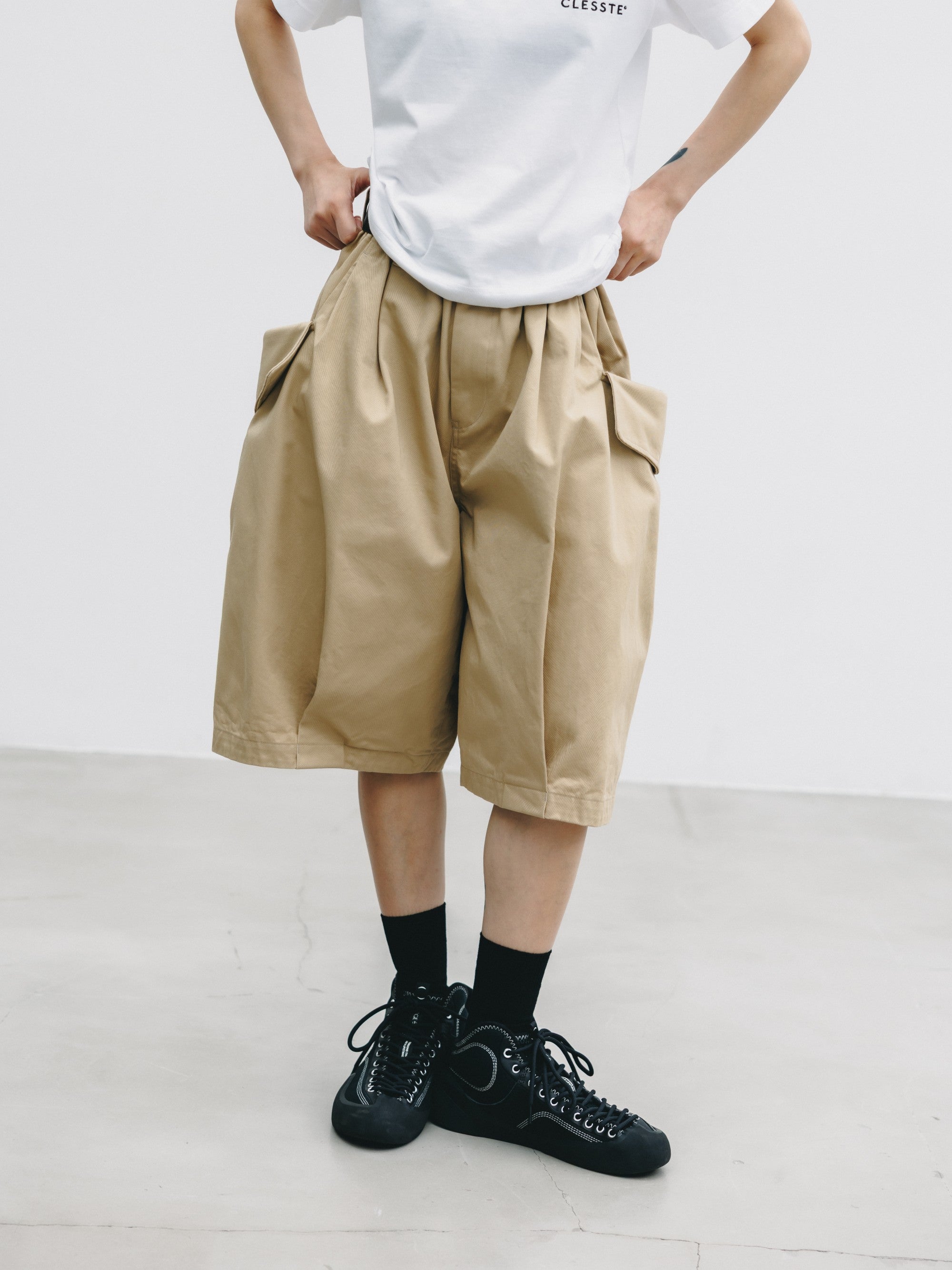 【6.24 WED 20:00- IN STOCK】FLAP WIDE BALLOON HALF PANTS (BEIGE)