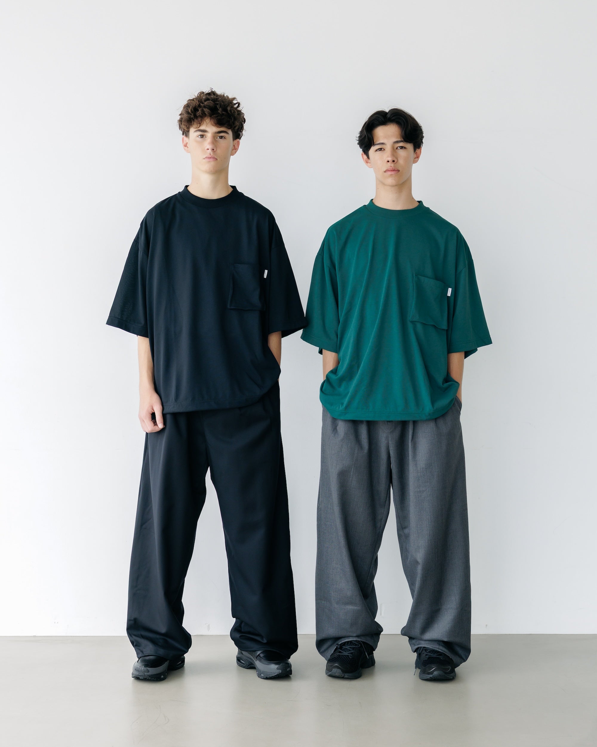 WOOL GABARDINE CITY UNIFORM WIDE STRAIGHT PANTS (GRAY)