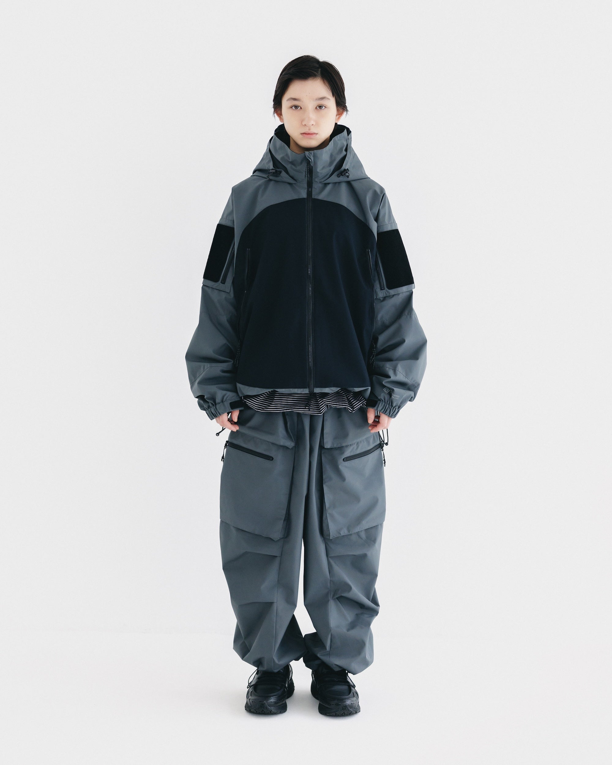 【9.17 WED 20:00- IN STOCK】+phenix WINDSTOPPER® by GORE-TEX LABS CITY MILITARY JACKET (GRAPHAITE GRAY× BLACK)