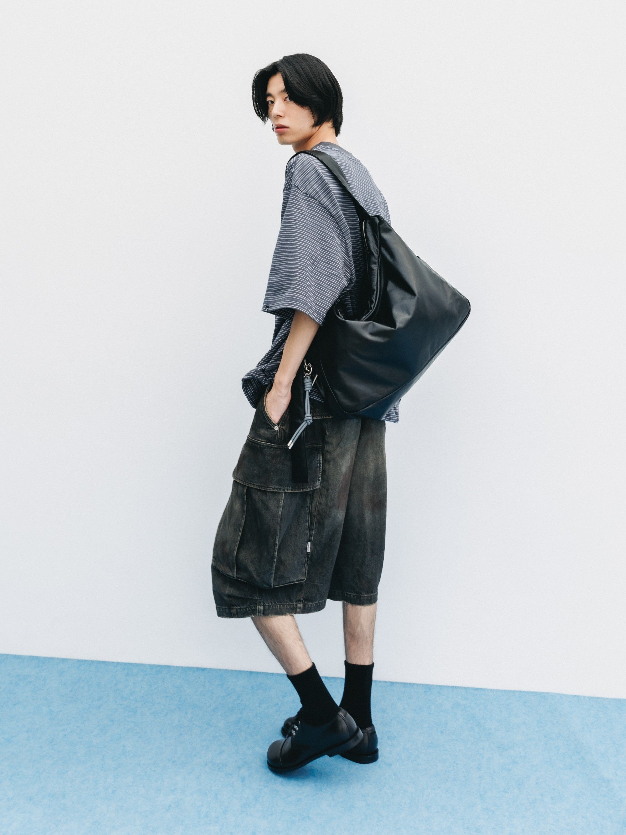 【8.5 WED 20:00- IN STOCK】LEATHER HOLIDAY BAG LARGE (BLACK)