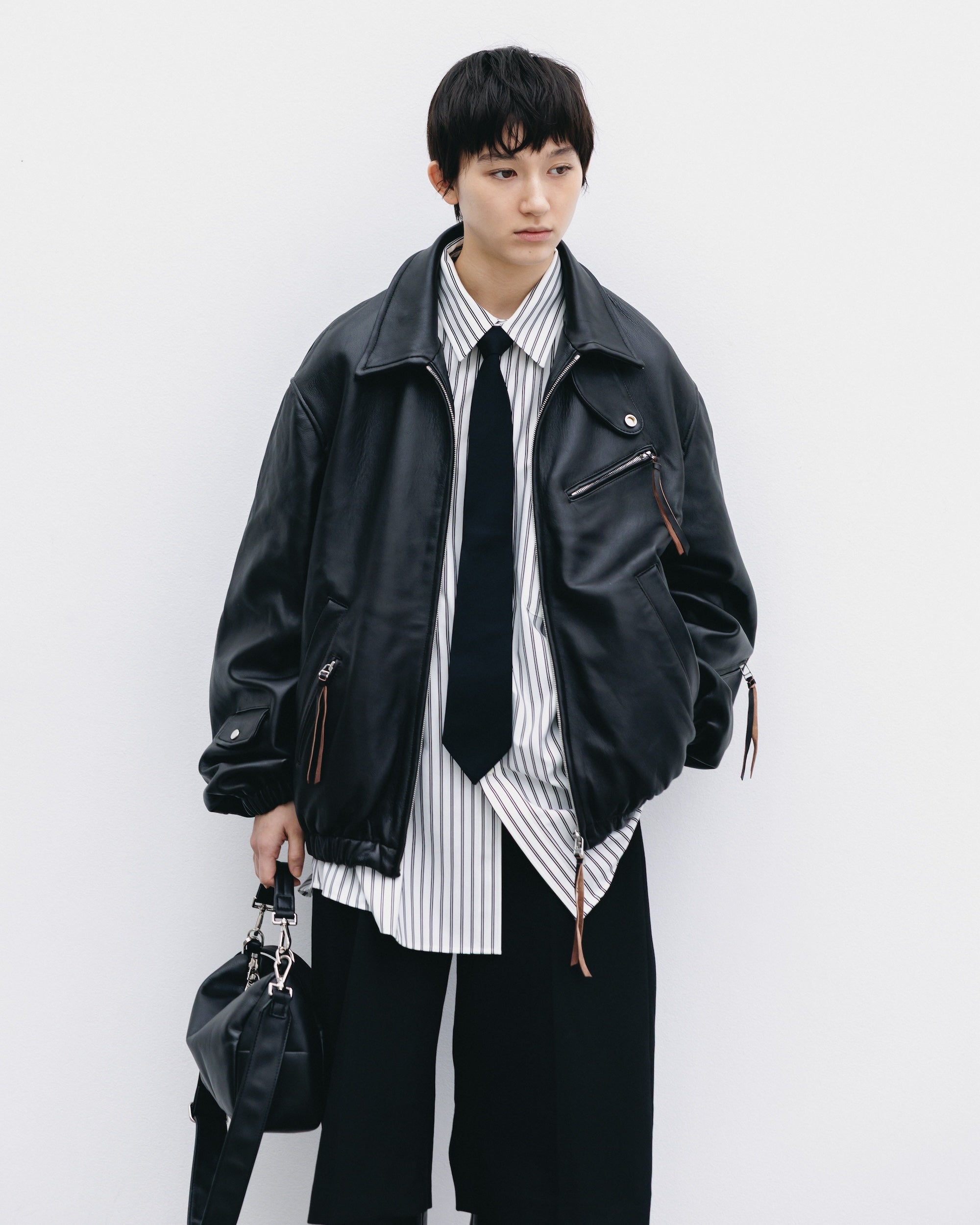 【11.12 WED 20:00- IN STOCK】LEATHER DAYOFF BAG MINI