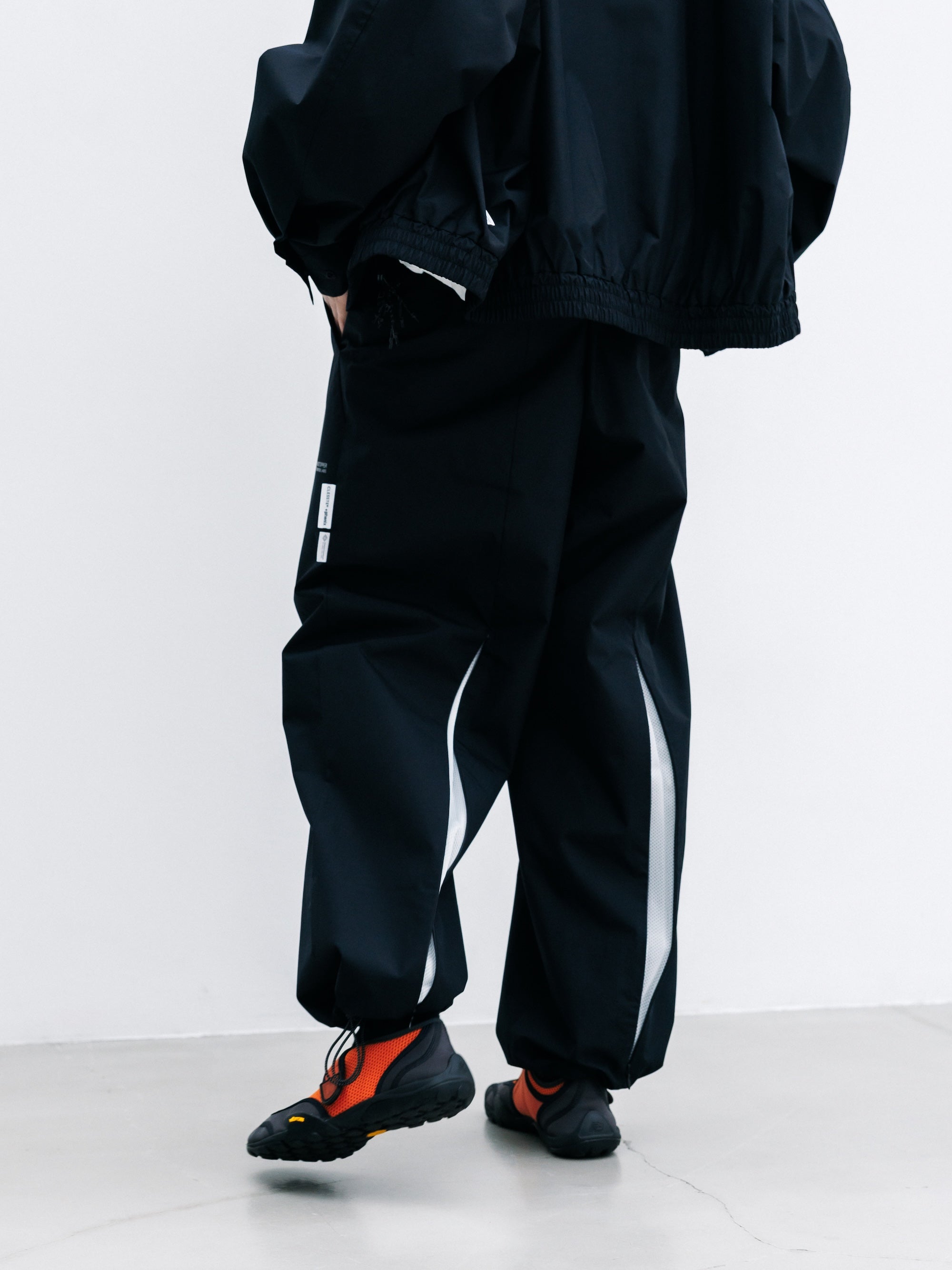 【8.8 SAT 20:00- IN STOCK】+phenix WINDSTOPPER® by GORE-TEX LABS CITY UNIFORM VENTILATION PANTS (BLACK×WHITE)