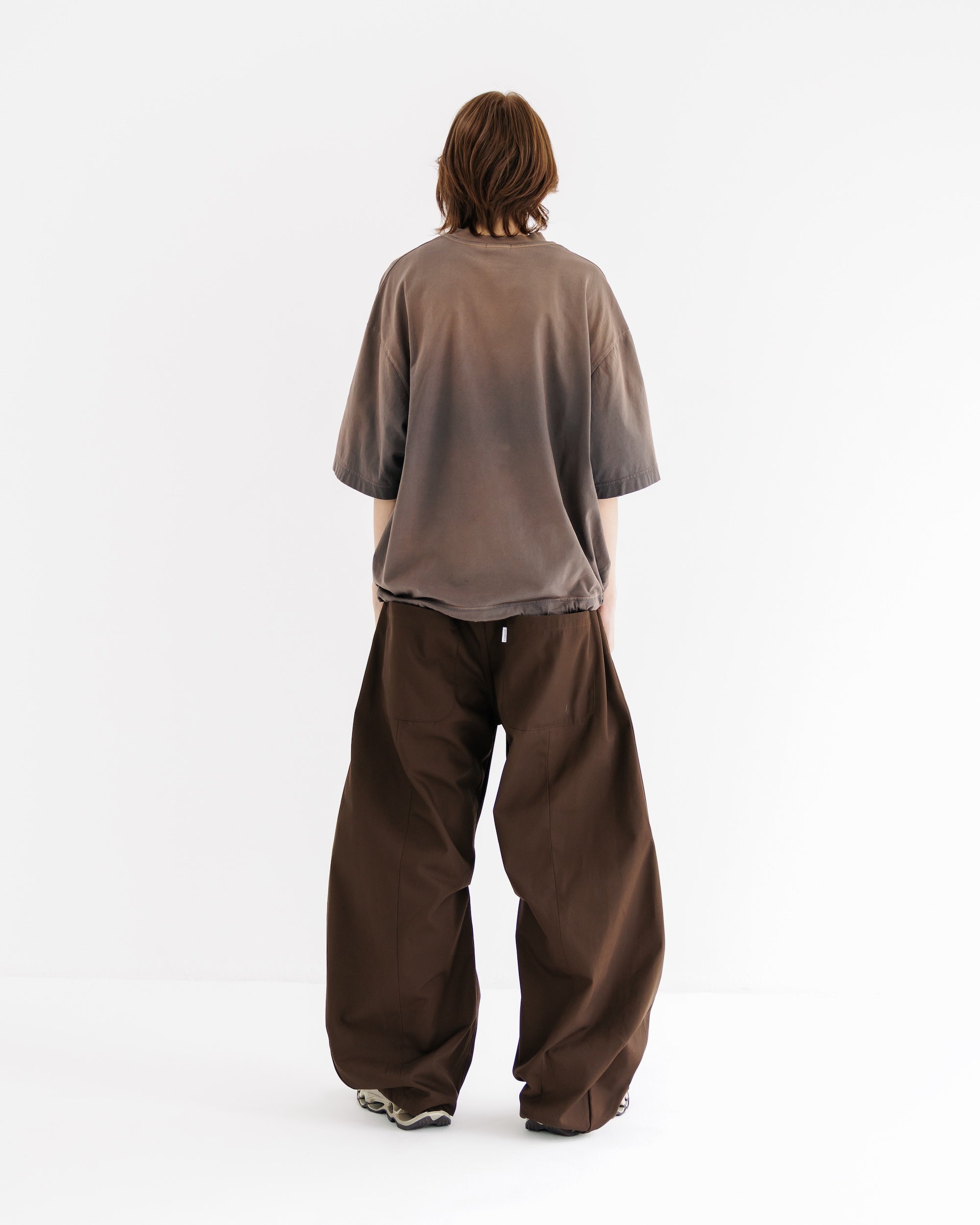 【9.10 WED 20:00- IN STOCK】BARREL LEG EASY PANTS (BROWN)