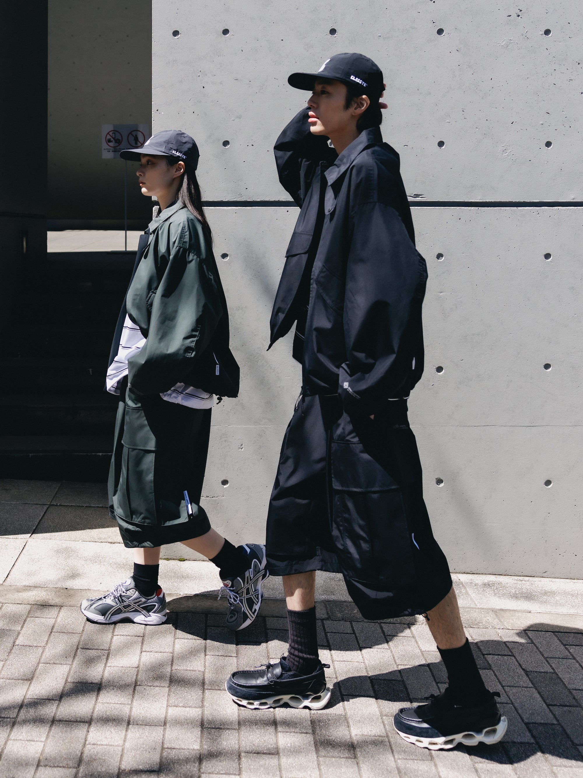 +PHENIX WINDSTOPPER® BY GORE-TEX LABS CITY MEGA POCKET BALLOON CARGO HALF PANTS (ASPHALT GRAY)