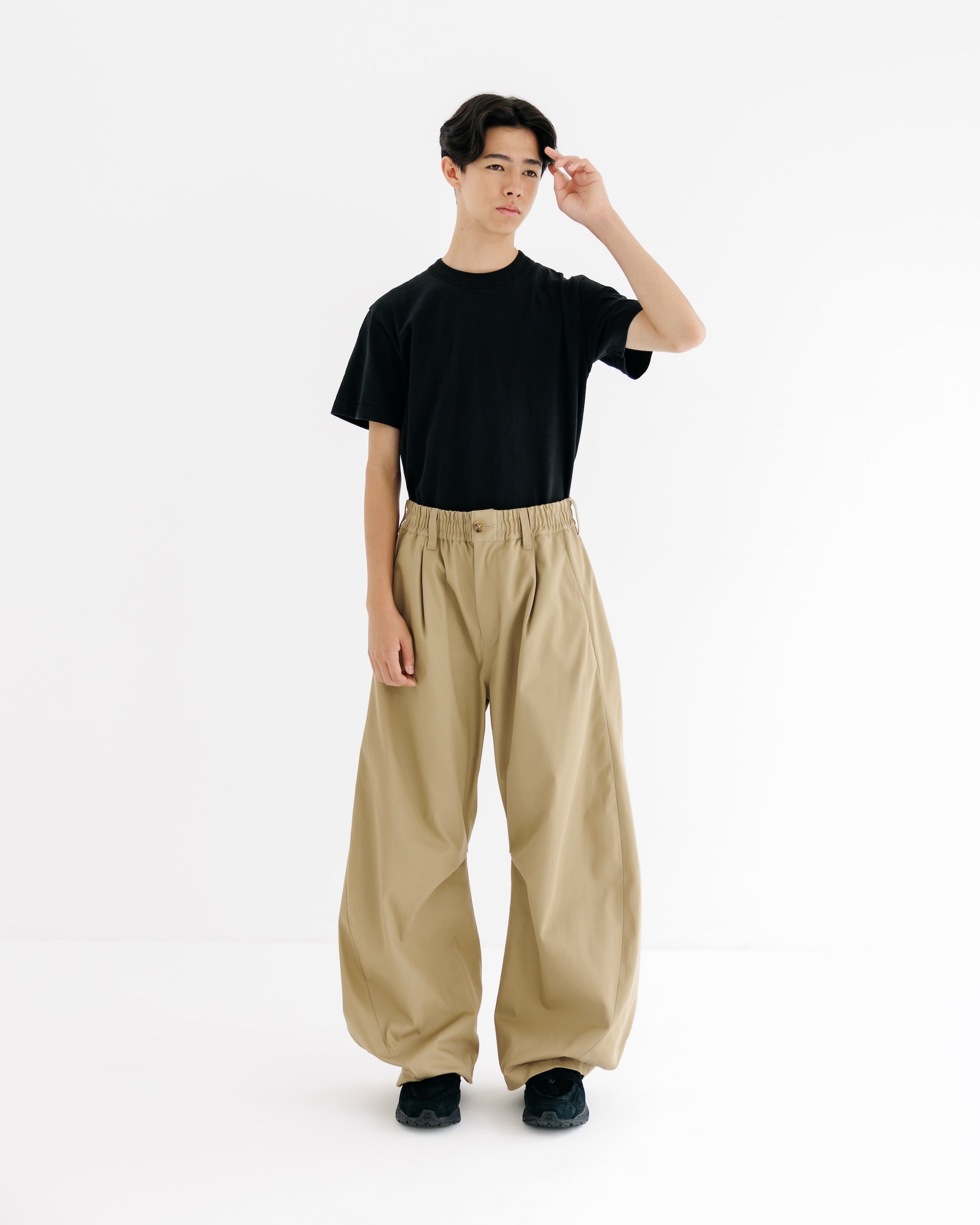 【9.10 WED 20:00- IN STOCK】BARREL LEG EASY PANTS (BEIGE)