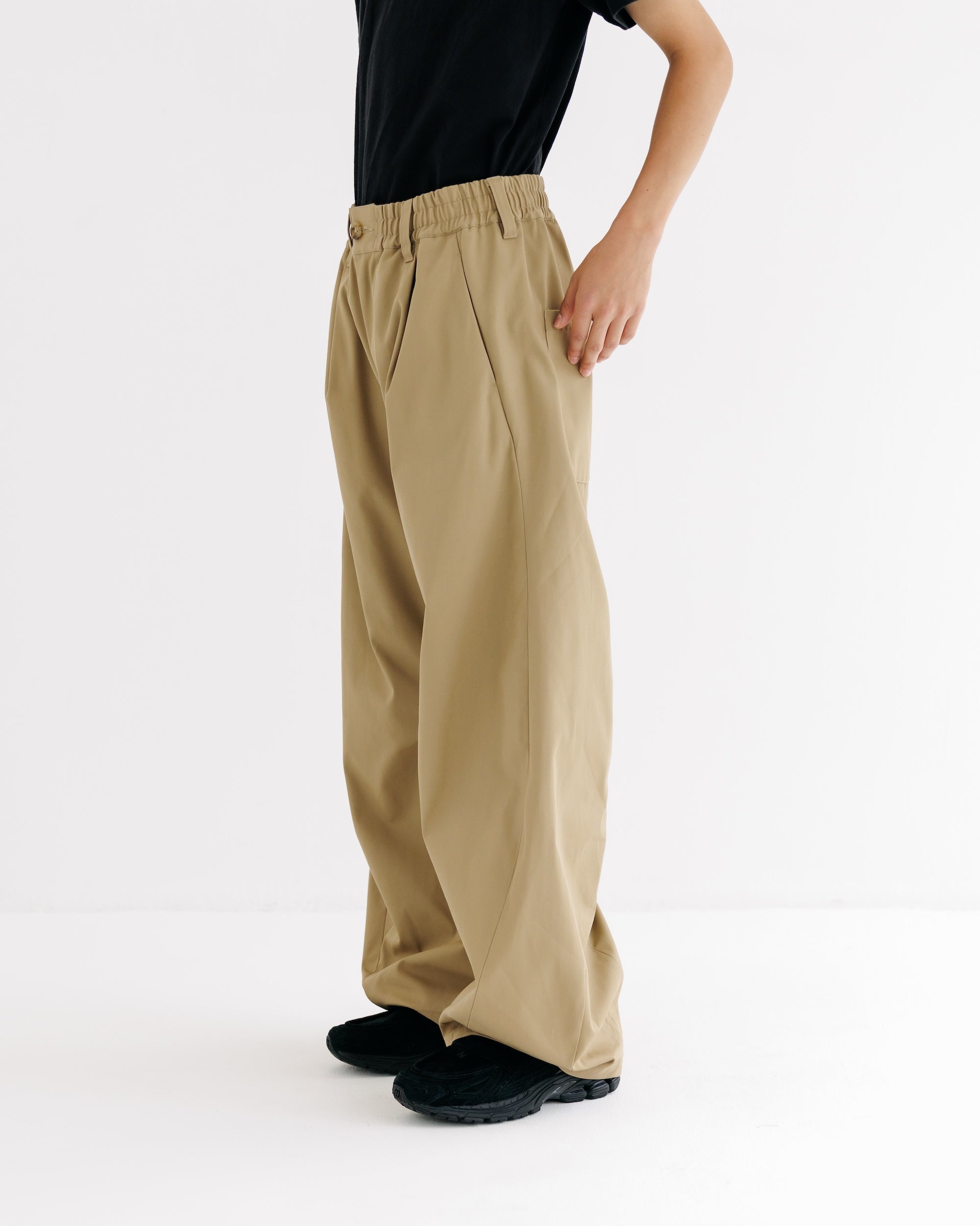【9.10 WED 20:00- IN STOCK】BARREL LEG EASY PANTS (BEIGE)