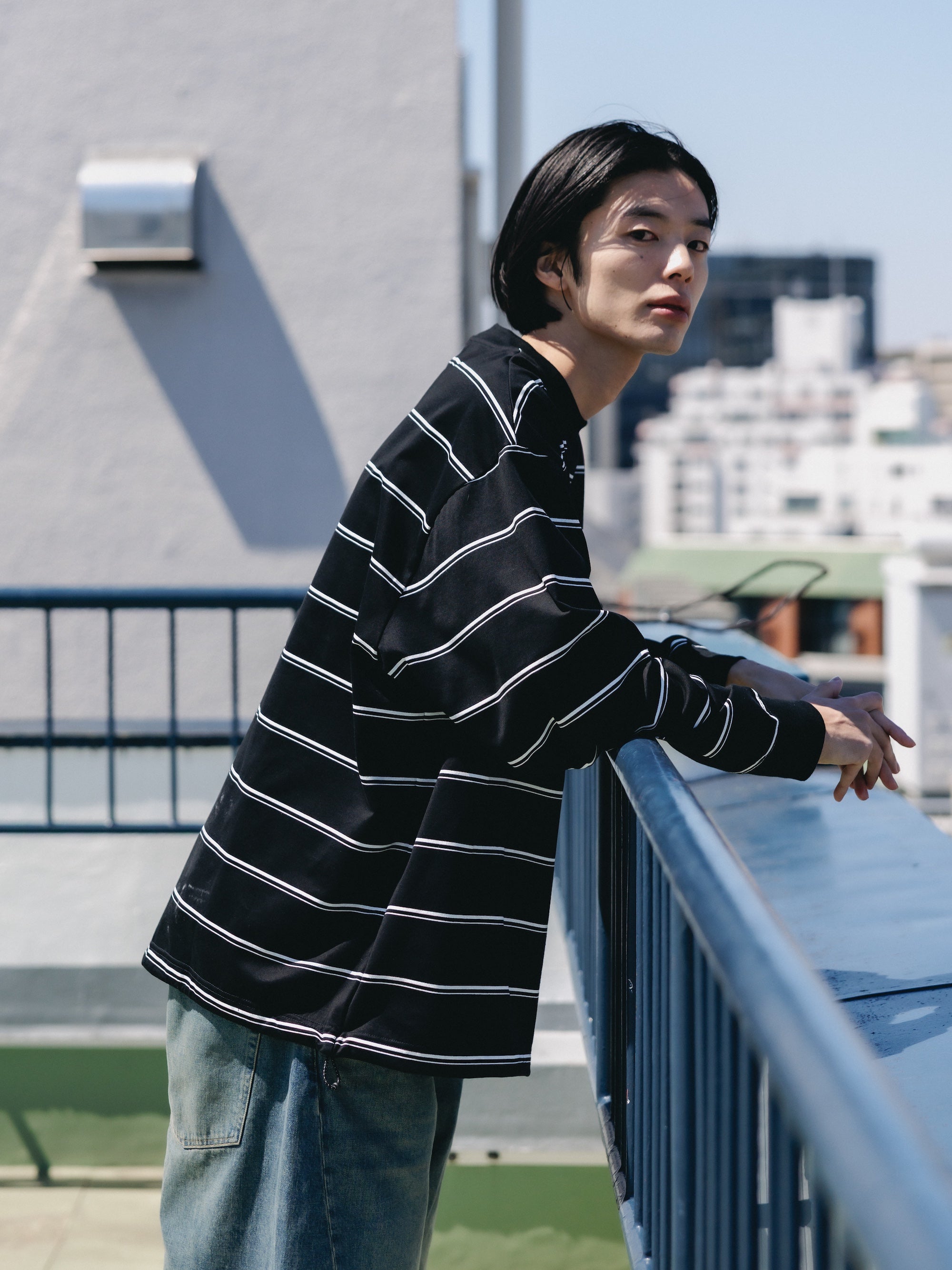 THICK THIN STRIPE L/S T-SHIRT WITH DRAWSTRINGS (BLACK)