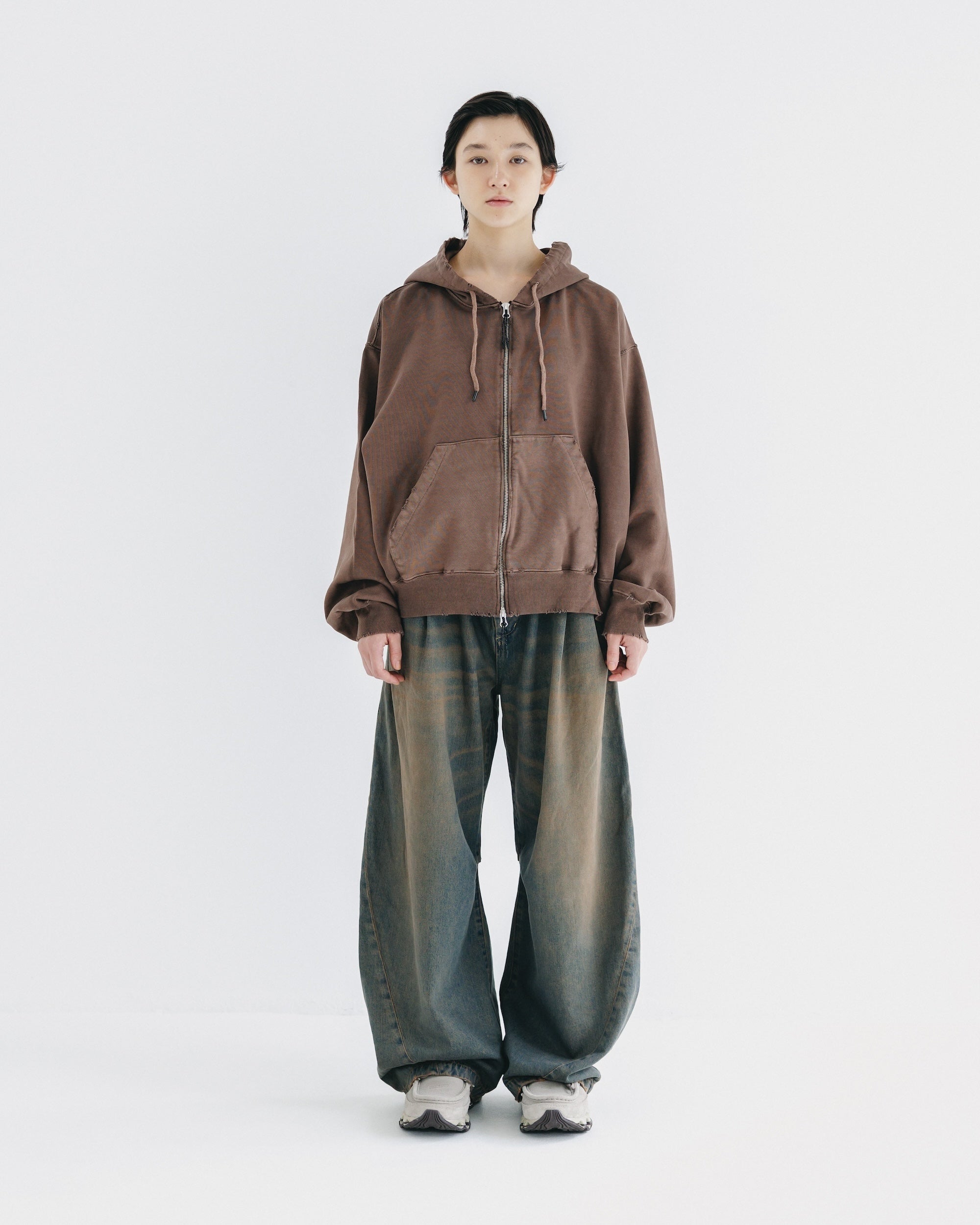 【10.1 WED 20:00- IN STOCK】VINTAGE DYED SELVEDGE DENIM BARREL LEG PANTS (VINTAGE BROWN)