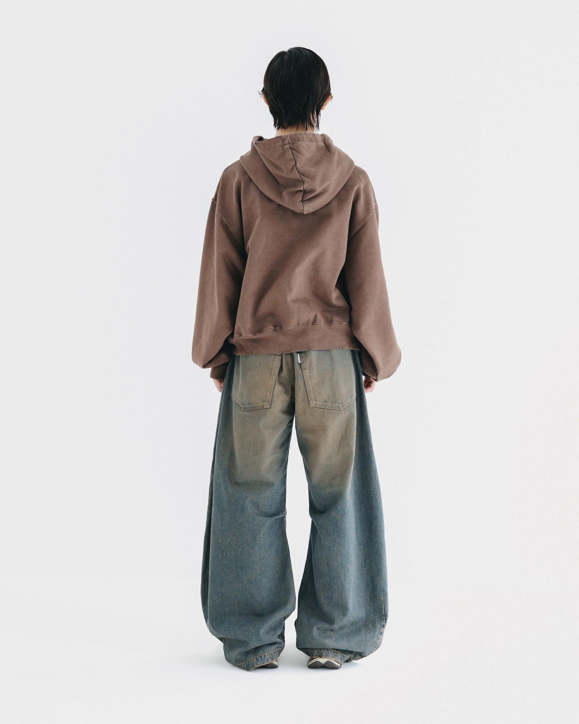 【10.1 WED 20:00- IN STOCK】VINTAGE DYED SELVEDGE DENIM BARREL LEG PANTS (VINTAGE BROWN)