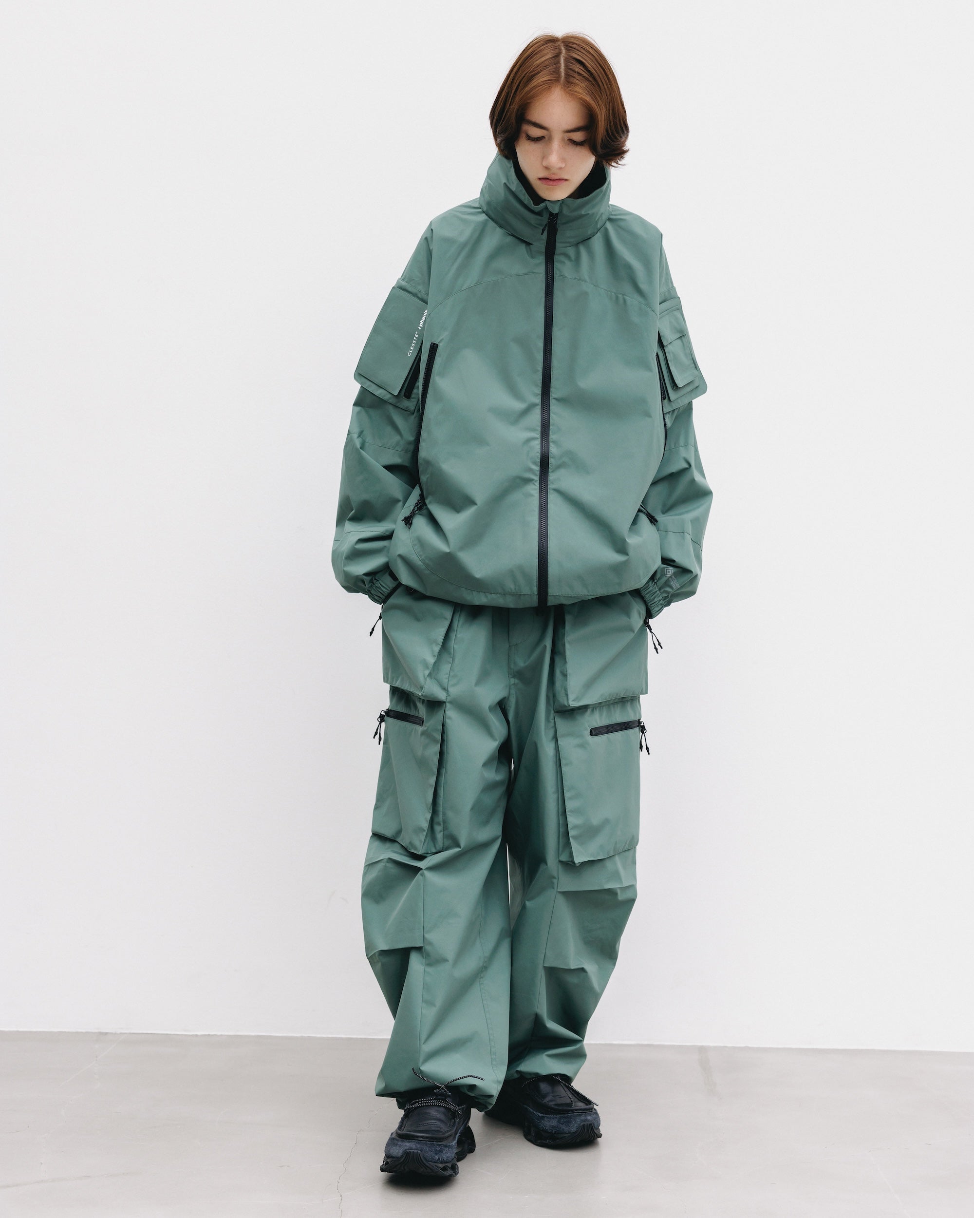 +phenix WINDSTOPPER® by GORE-TEX LABS CITY MILITARY CURVE PANTS (MILITARY GREEN)