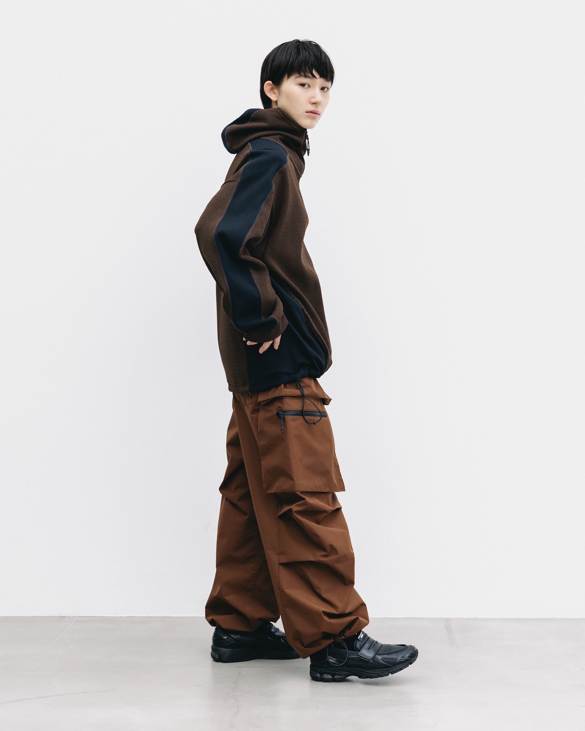 CITY LIGHT THERMAL HALF ZIP HOODIE (BROWN×BLACK)