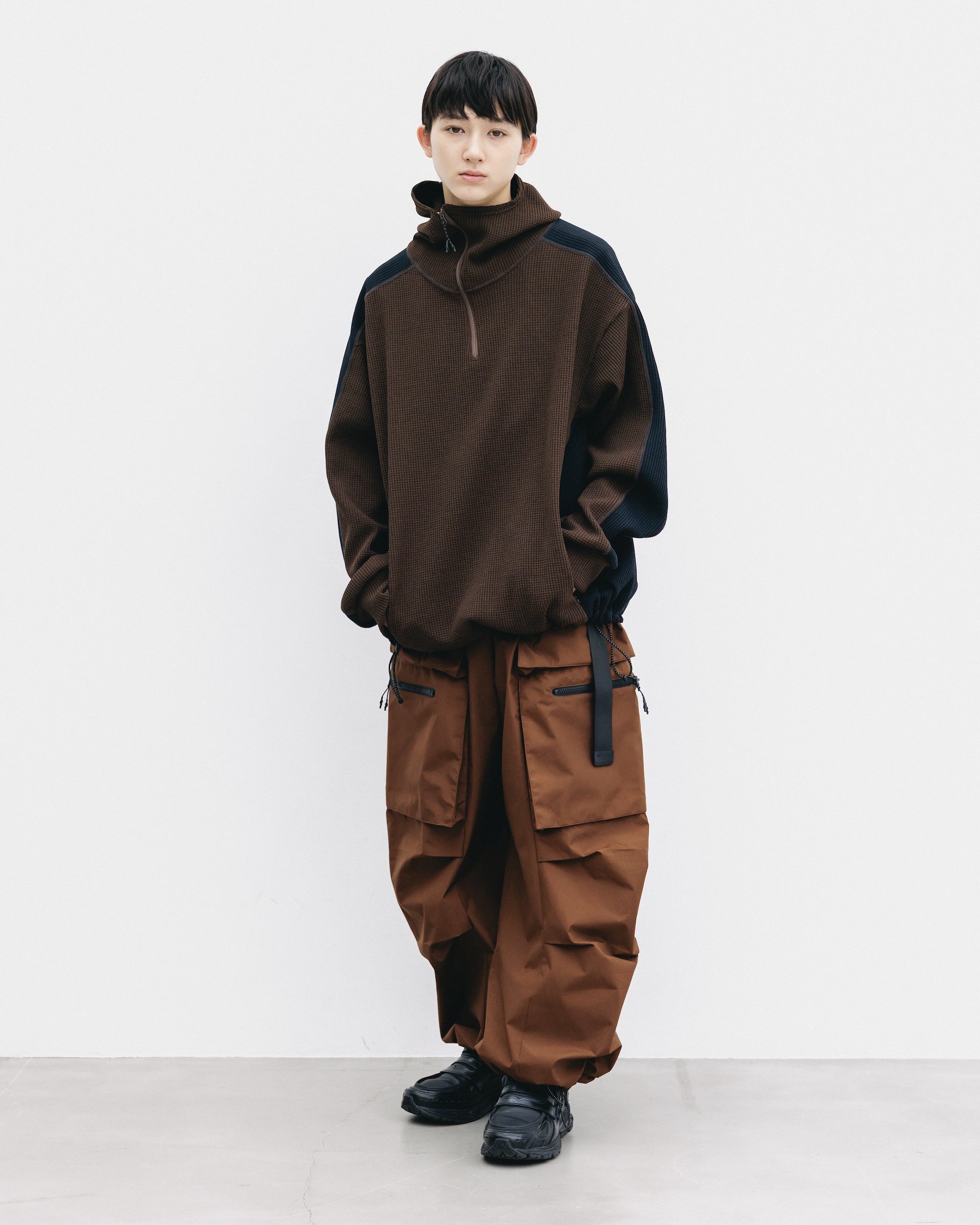 CITY LIGHT THERMAL HALF ZIP HOODIE (BROWN×BLACK)